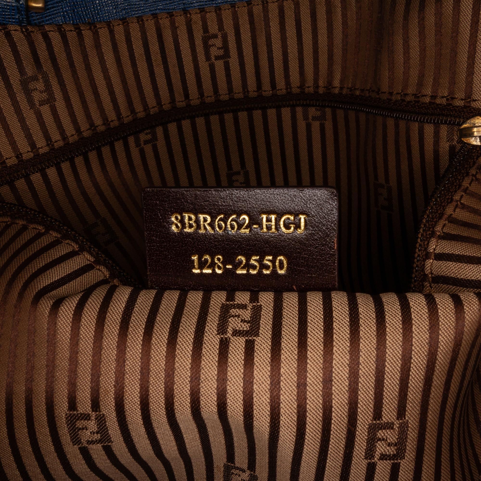 Fendi Chameleon Shopper Tote (SHG-MyDOZD)