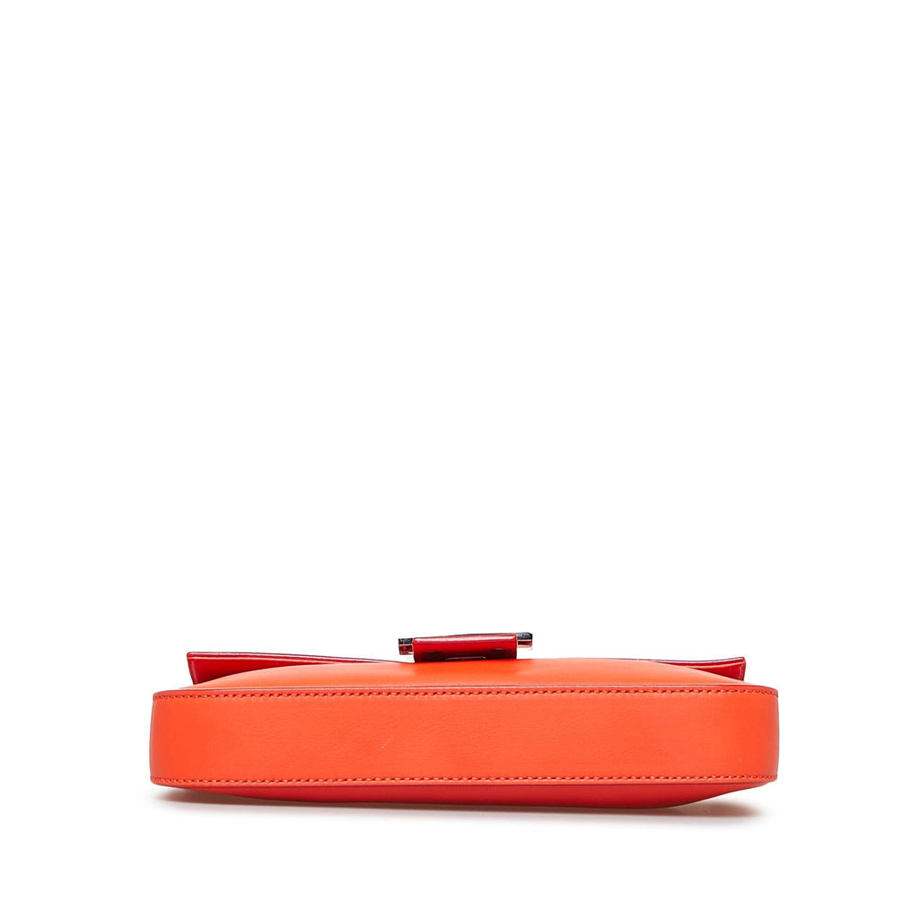 Fendi Convertible Leather Baguette (SHG-PboSvc)