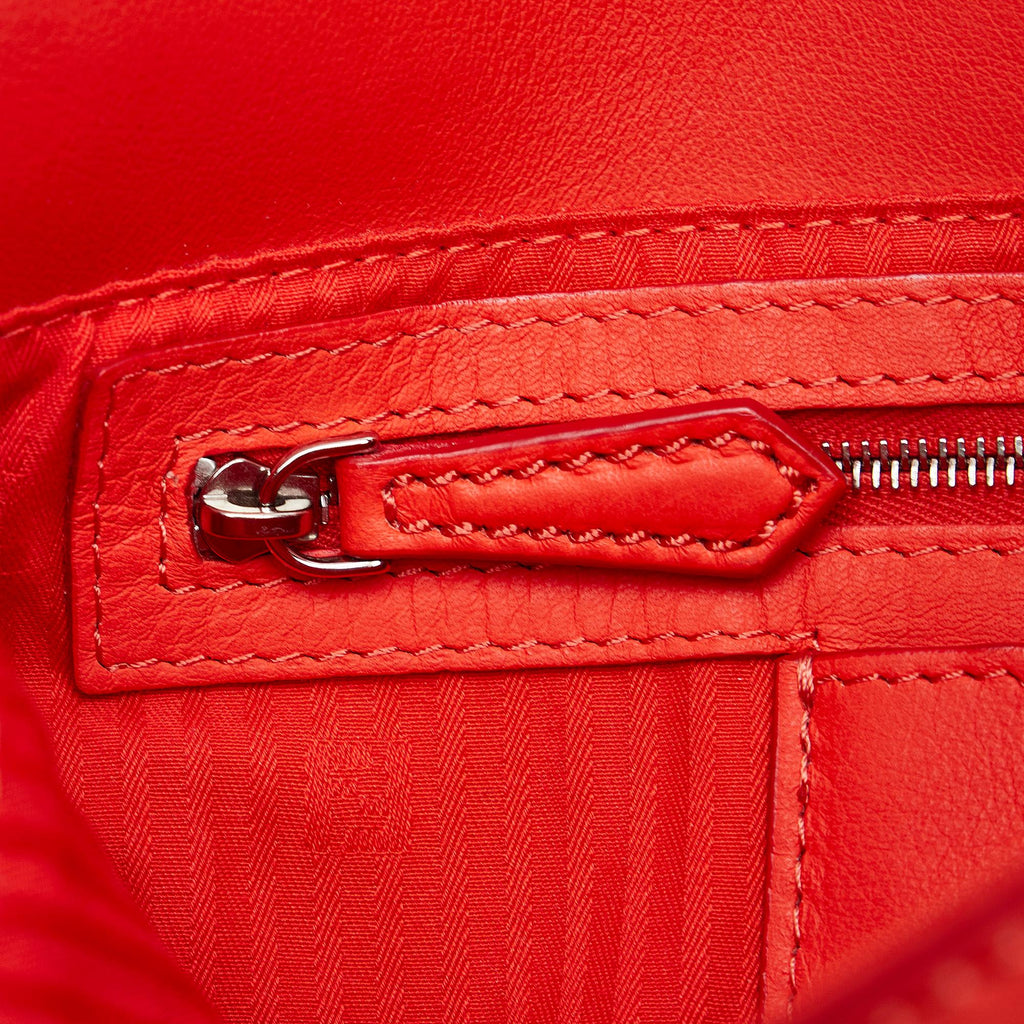 Fendi Convertible Leather Baguette (SHG-PboSvc)