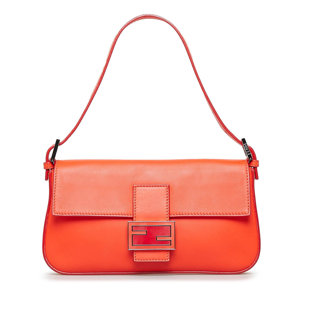 Fendi Convertible Leather Baguette (SHG-PboSvc)