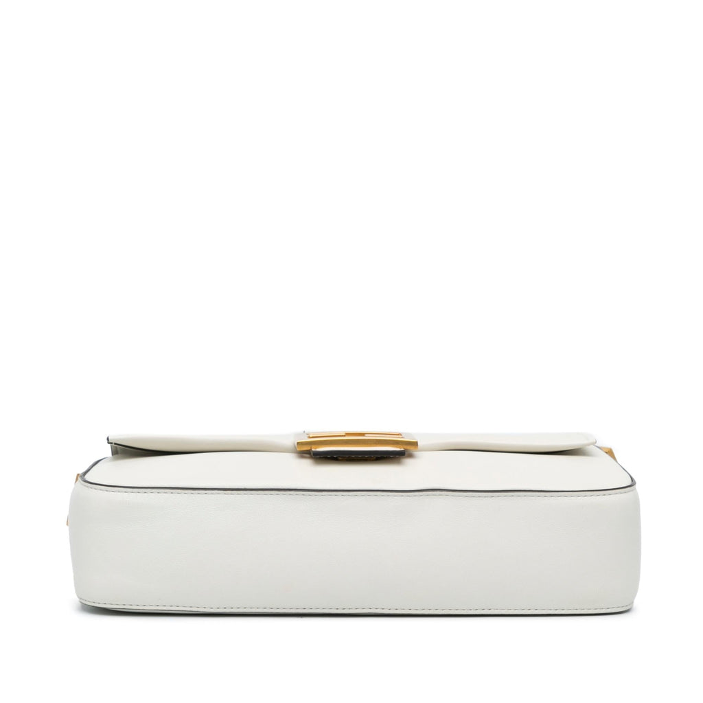 Fendi Convertible Leather Baguette (SHG-lX4WIf)