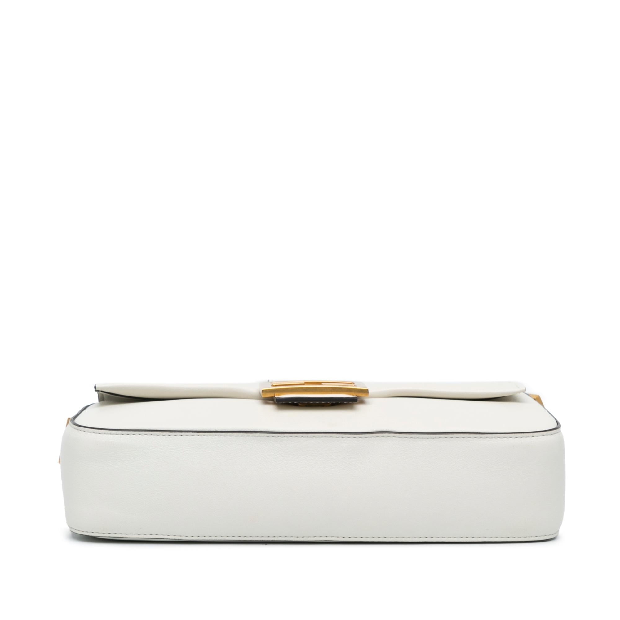 Fendi Convertible Leather Baguette (SHG-lX4WIf)