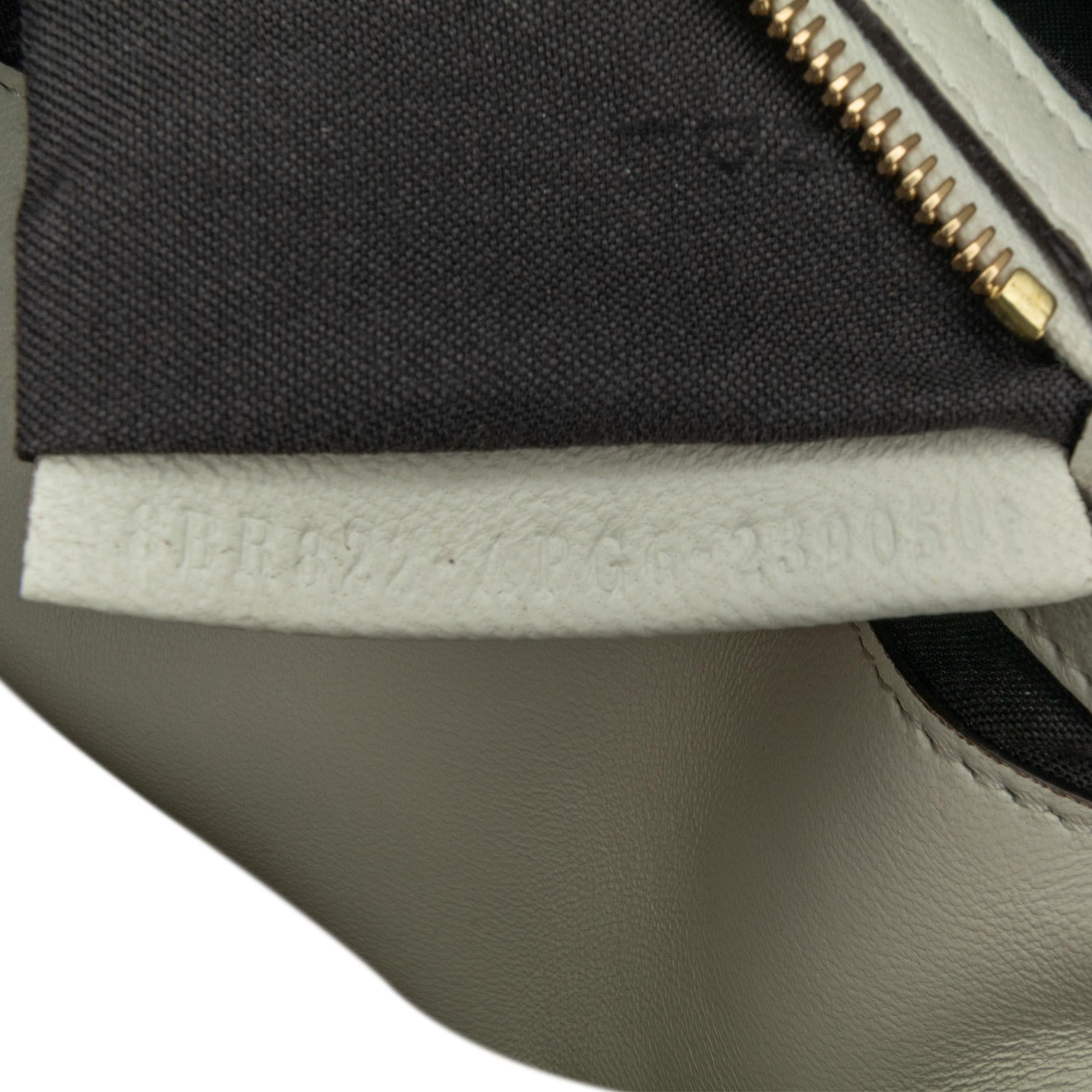 Fendi Convertible Leather Baguette (SHG-lX4WIf)