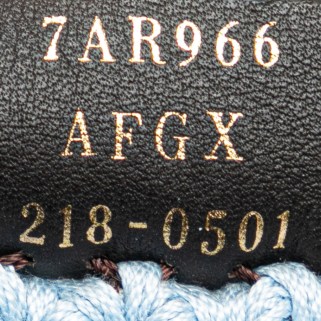 Fendi Crochet Baguette Phone Bag (SHG-8RR45O)