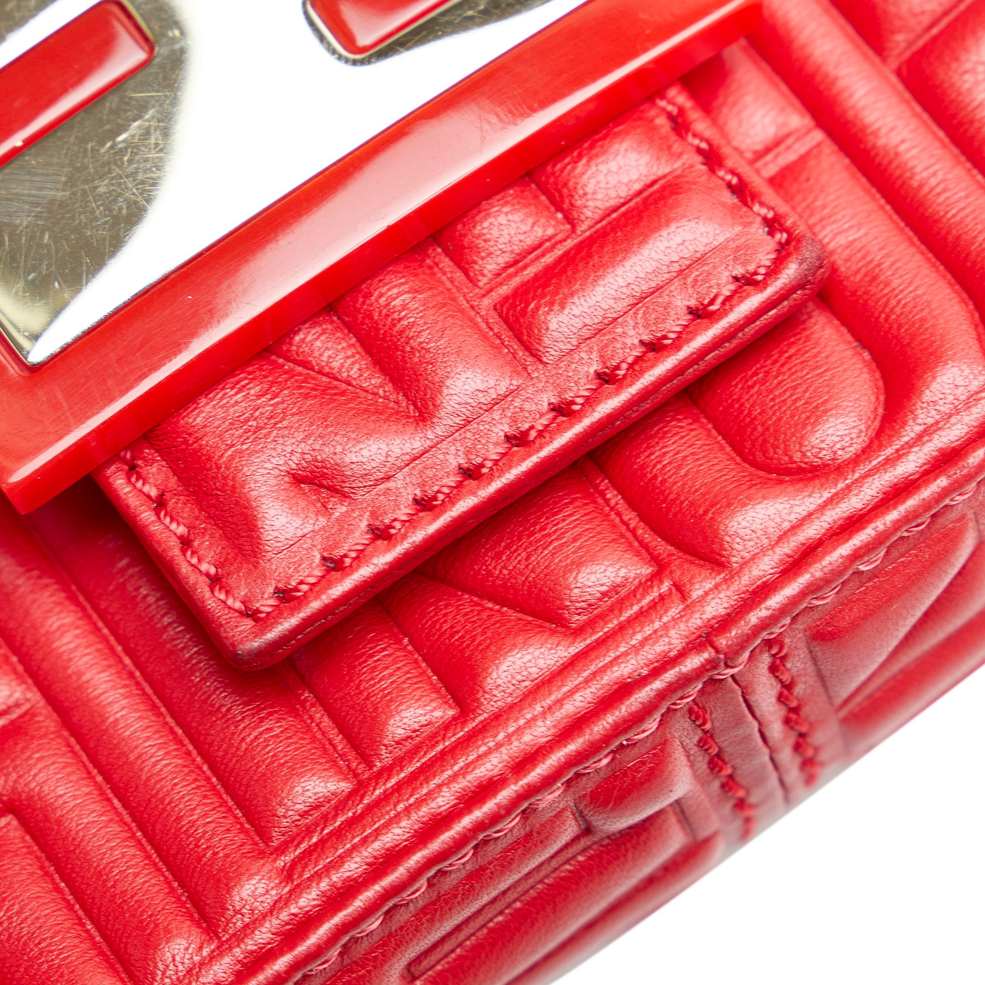 Fendi Embossed Leather Mamma Baguette (SHG-MZAgAO)