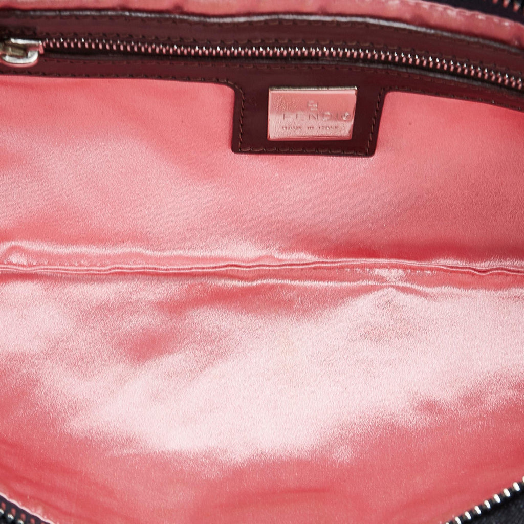 Fendi Embroidered Denim Baguette (SHG-5ryBUo)