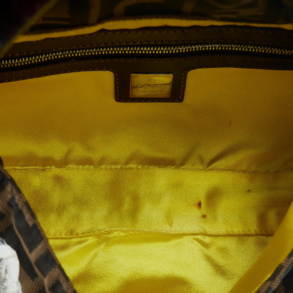 Fendi Embroidered Zucca Baguette (SHG-Kz6aJK)