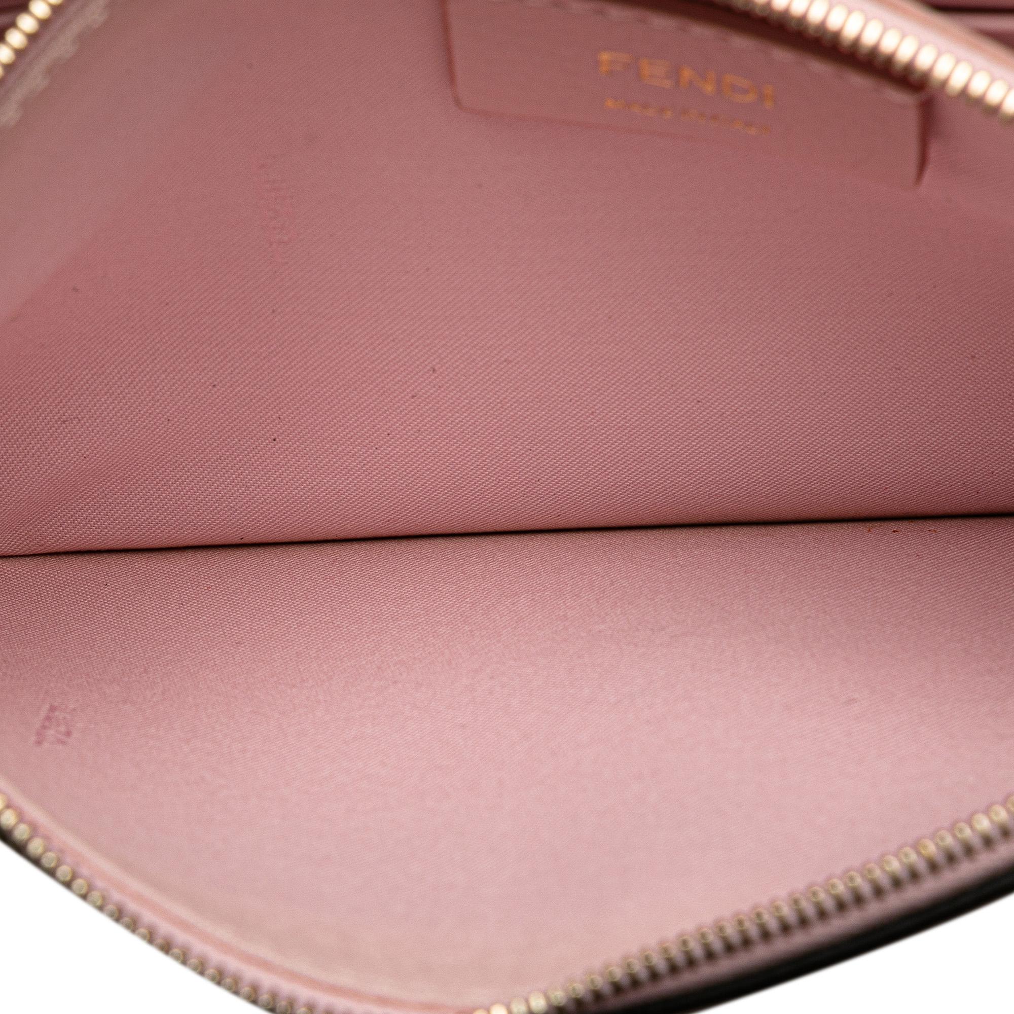 Fendi F is Fendi Envelope Wallet on Chain (SHG-wgS0y6)