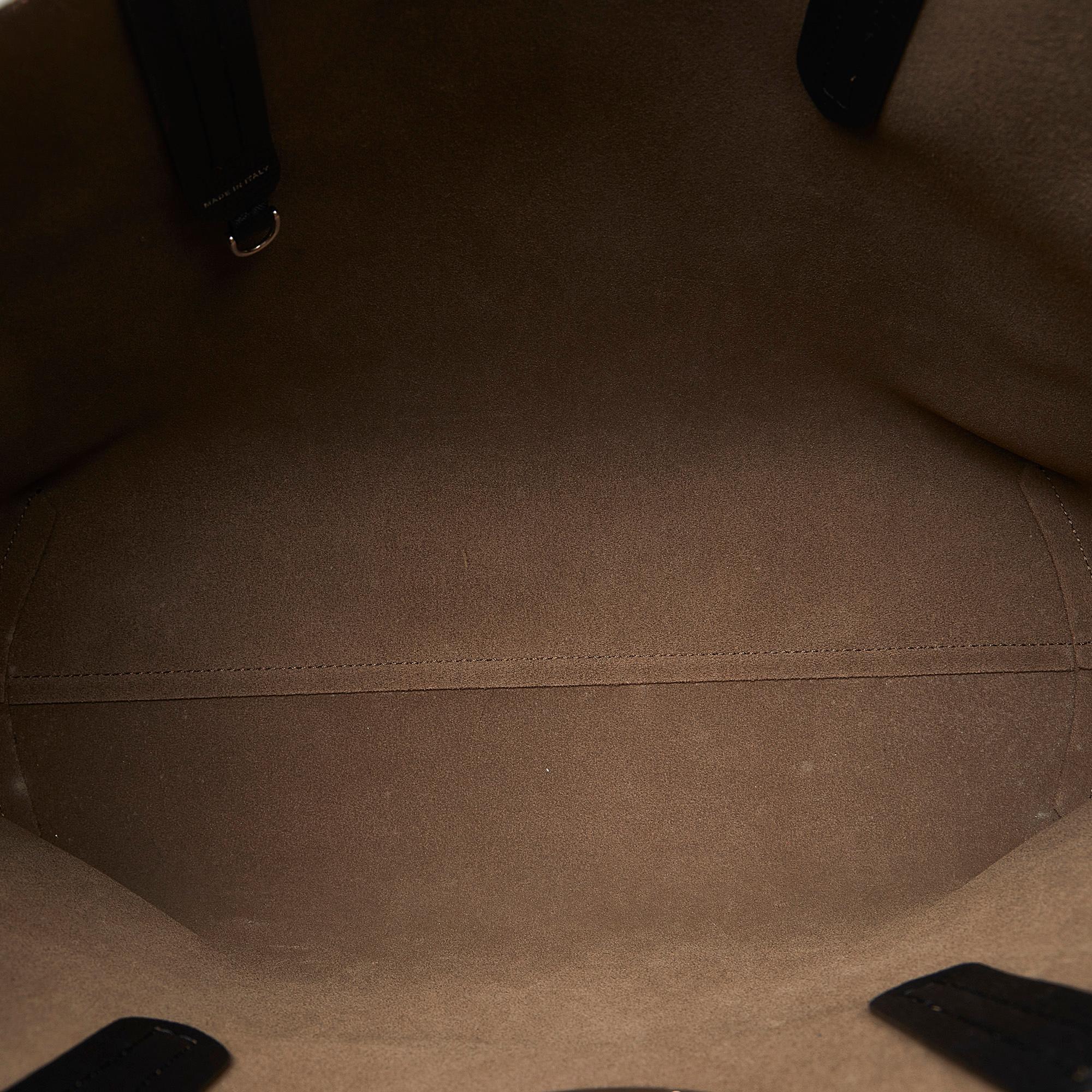 Fendi F is Fendi Shopper Tote (SHG-qiXoR1)