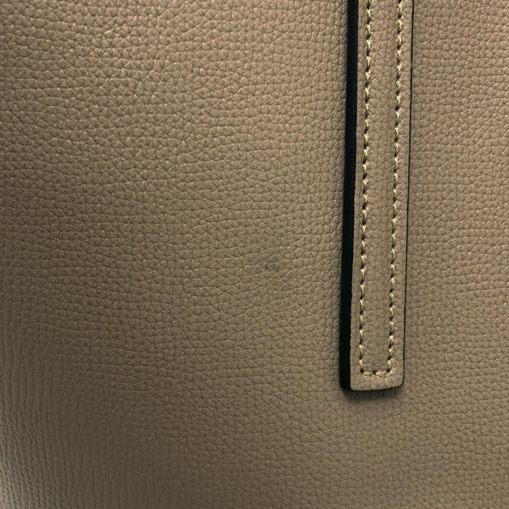 Fendi F is Fendi Shopper Tote (SHG-vDrvNB)