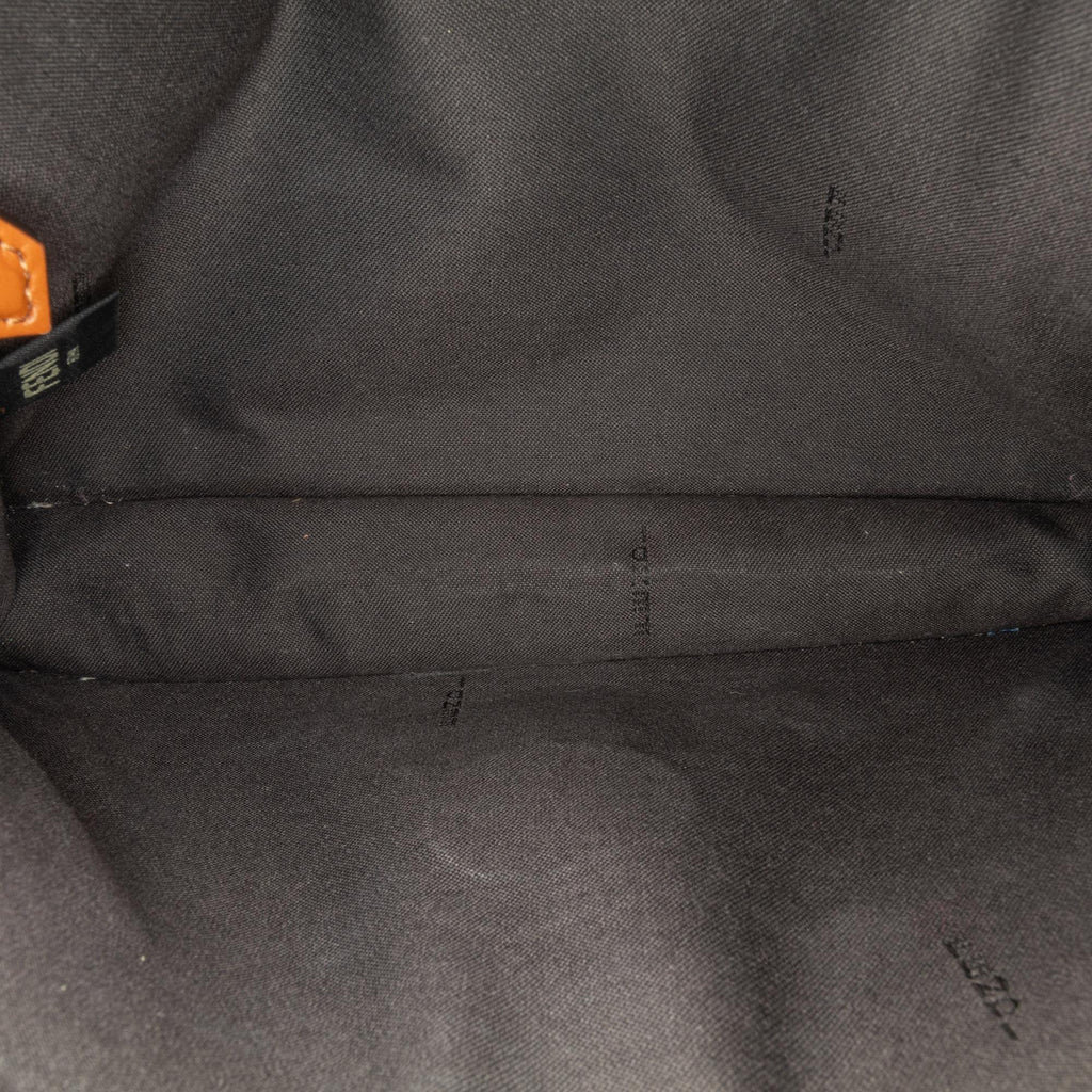 Fendi FF 1974 Flat Baguette (SHG-M7zE42)