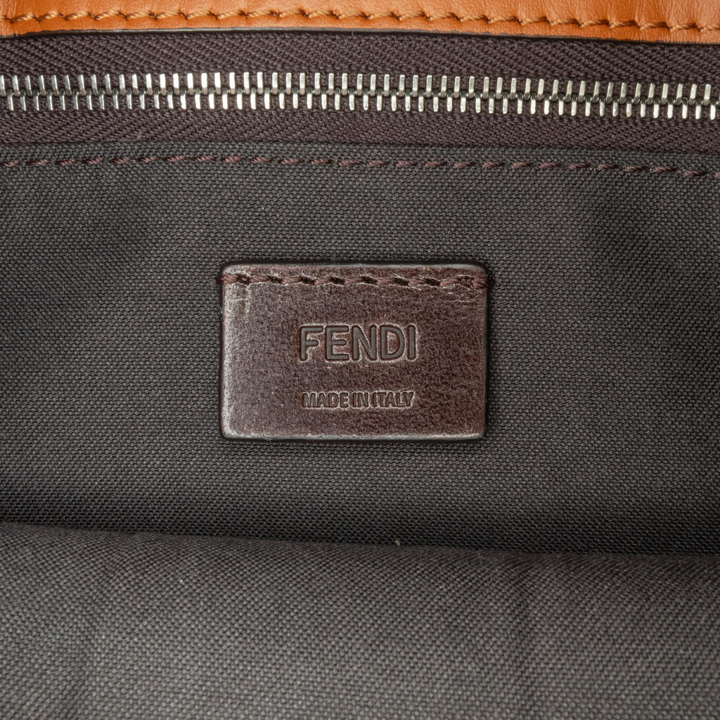 Fendi FF 1974 Flat Baguette (SHG-M7zE42)