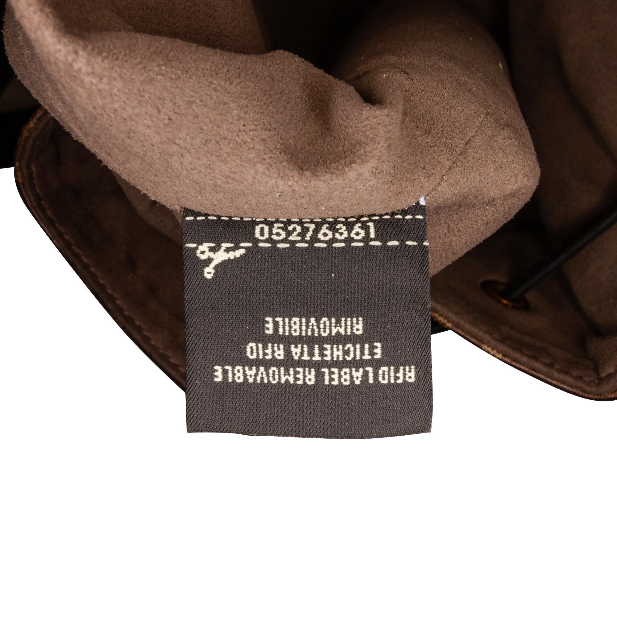 Fendi FF 1974 Mon Tresor Bucket Bag (SHG-GUQyrz)