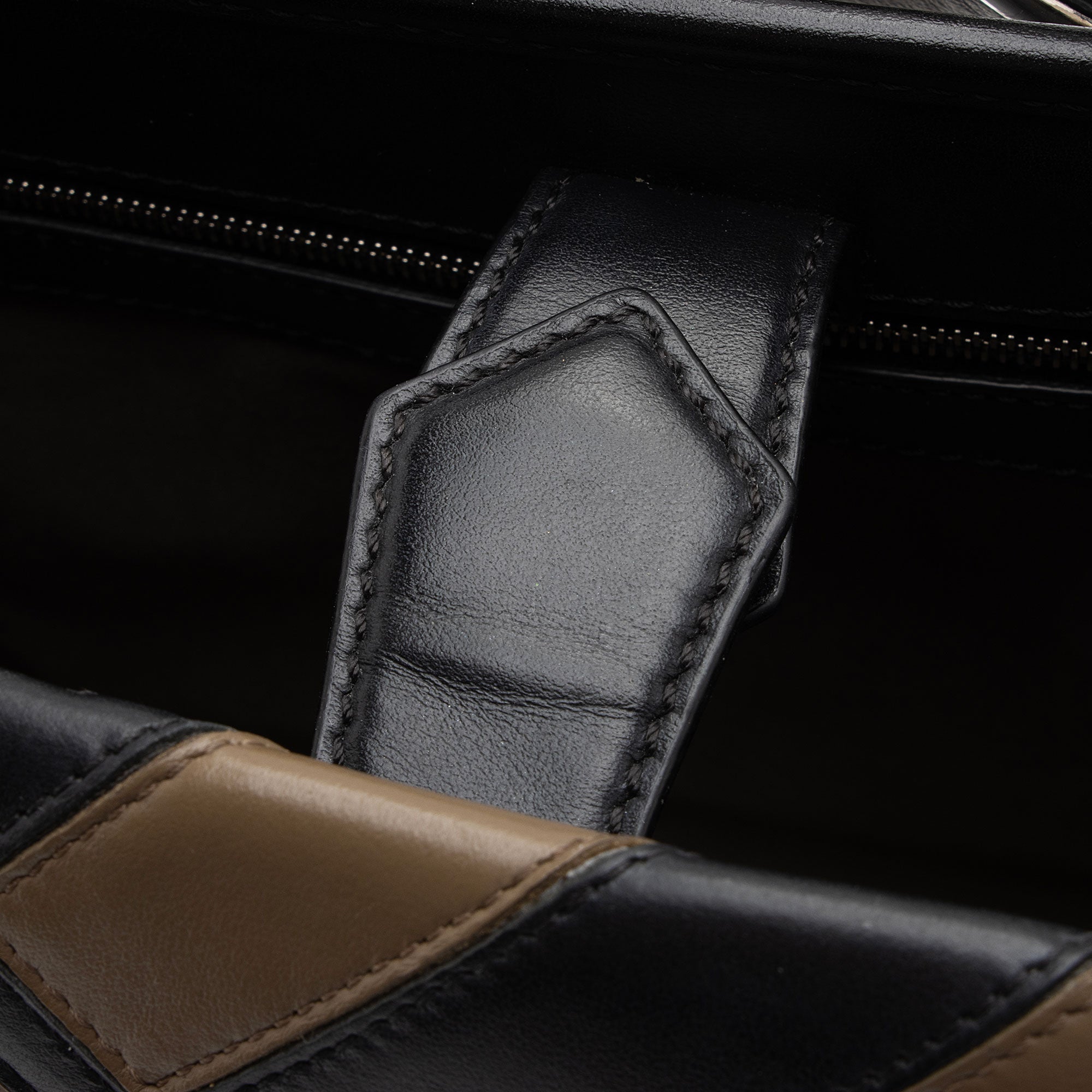 Fendi FF Calfskin Century Runaway Small Tote (SHF-6Kw03X)