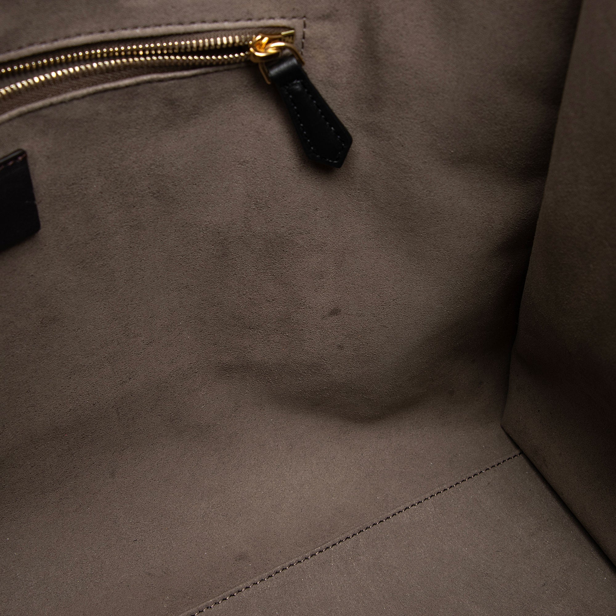 Fendi FF Coated Canvas 1974 Runaway Shopper Tote (SHF-tIEaHe)