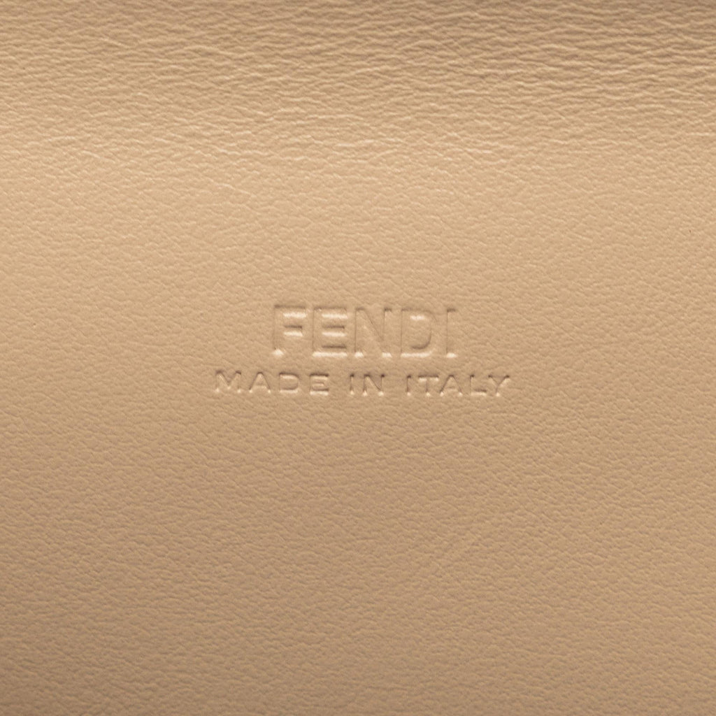Fendi FF Diamonds Flat Pouch (SHG-pELI7I)