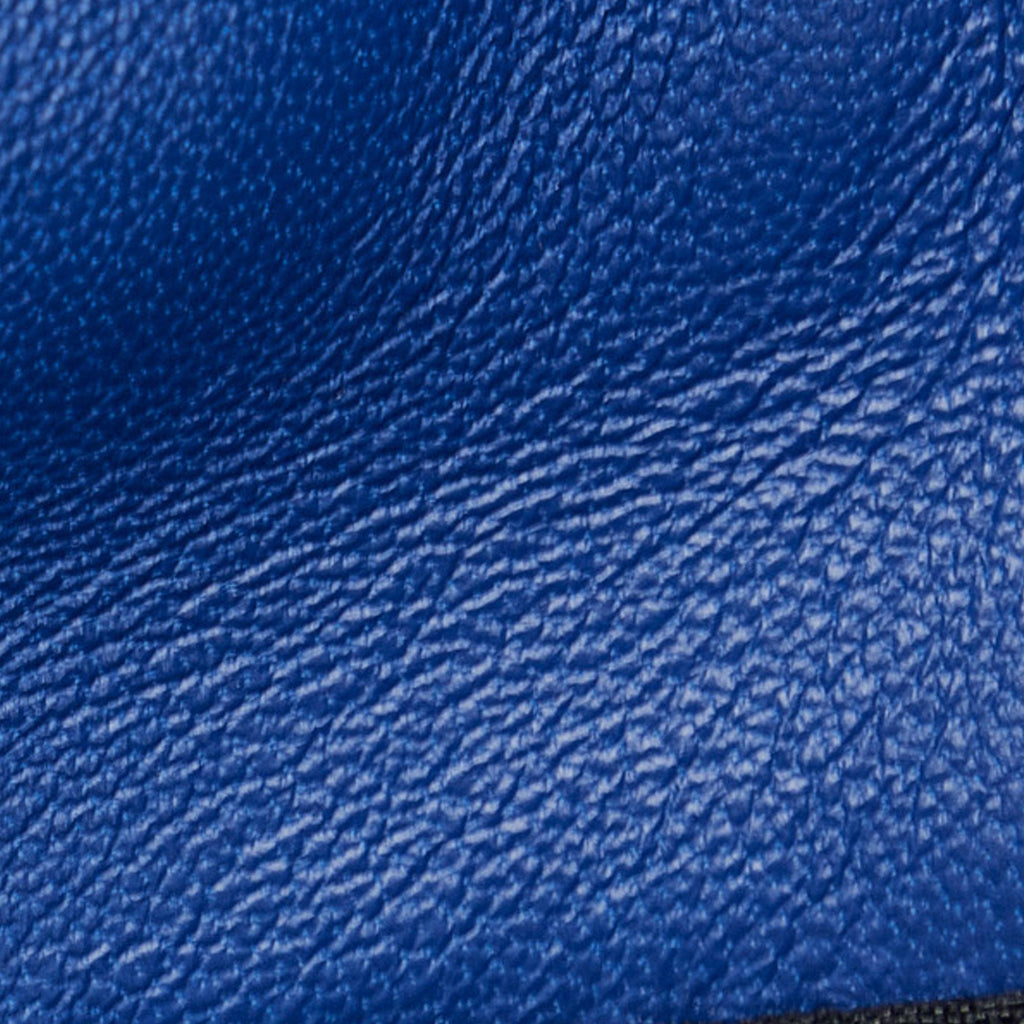 Fendi FF Embossed Baguette (SHG-pXFYHQ)