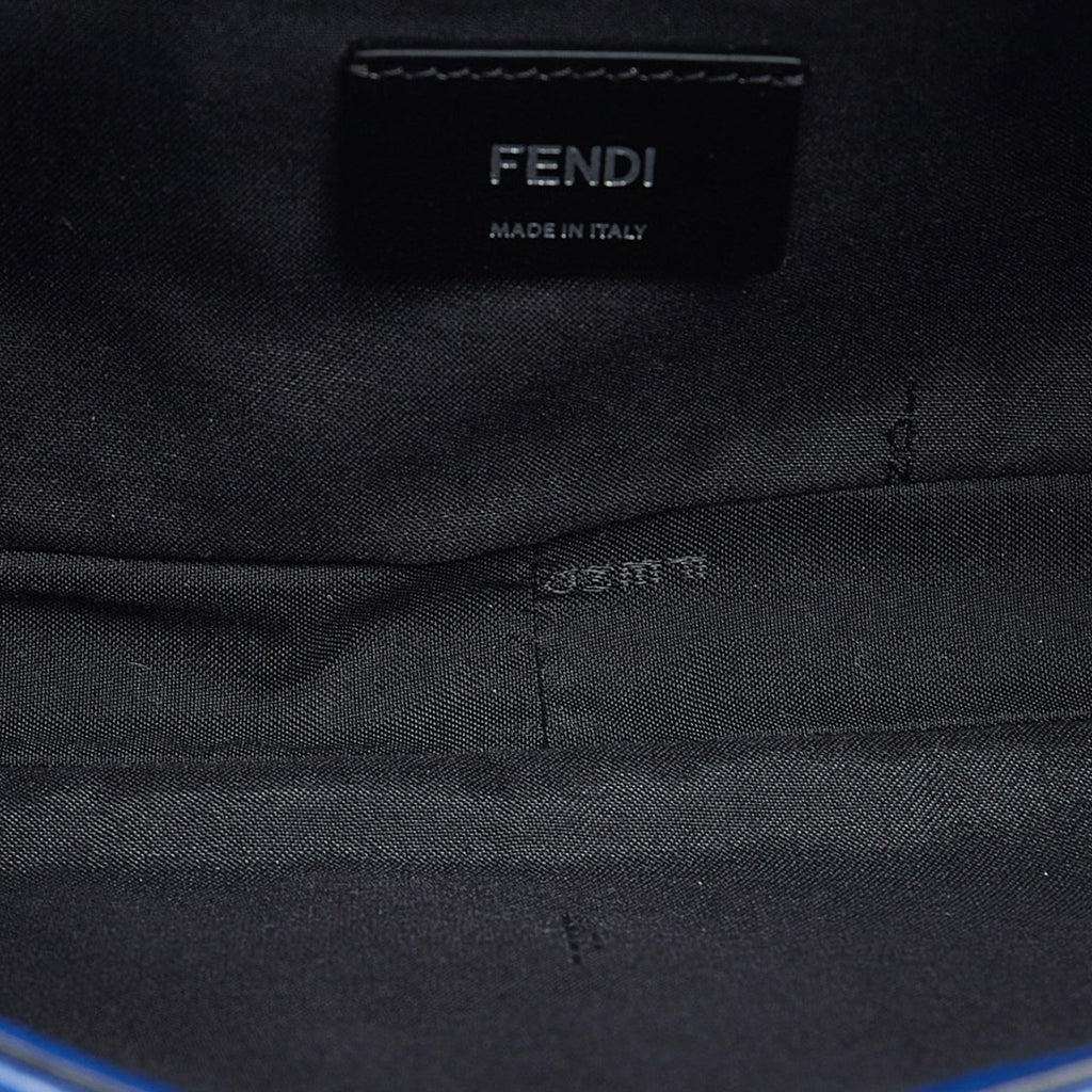 Fendi FF Embossed Baguette (SHG-pXFYHQ)