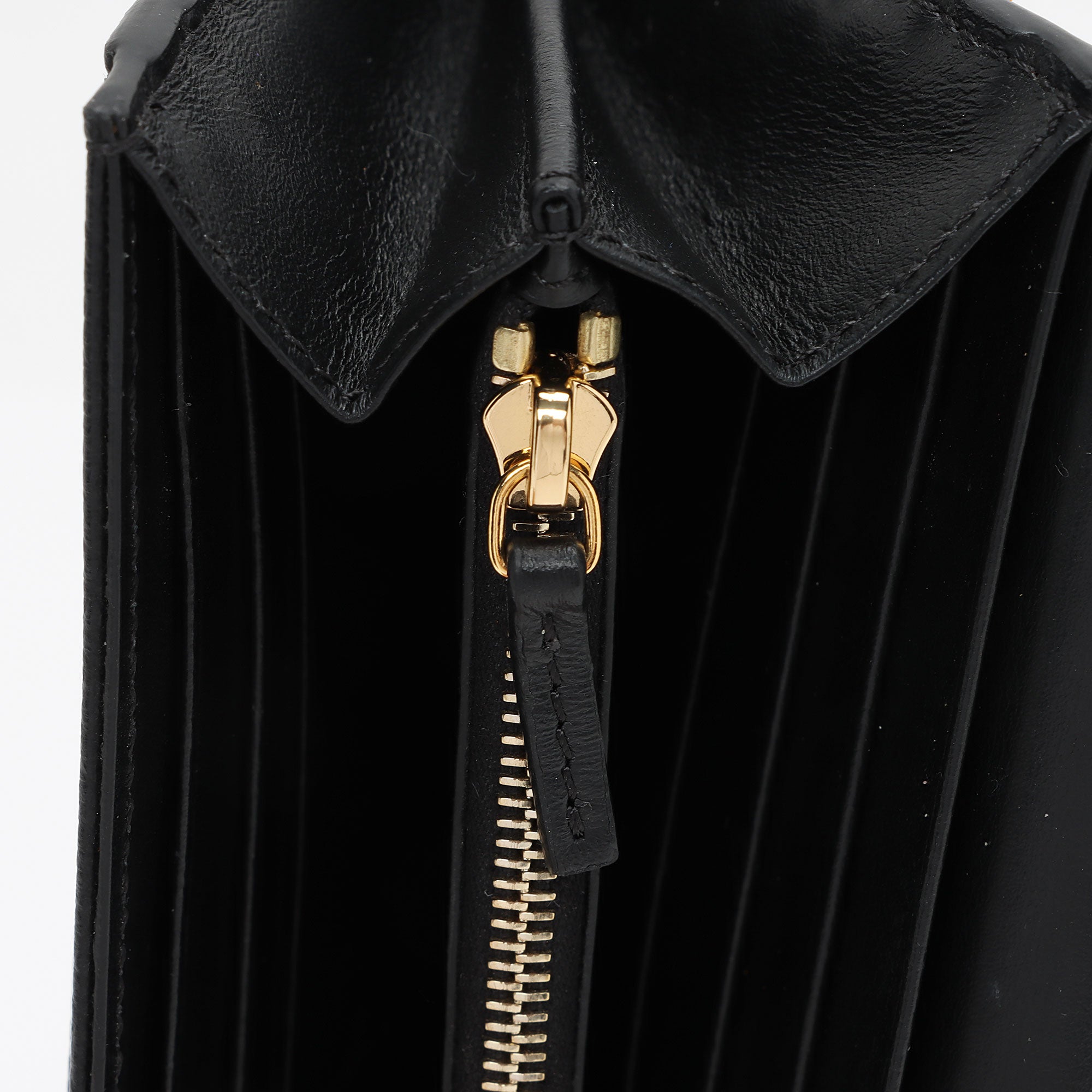 Fendi FF Embossed Calfskin F is Fendi Continental Wallet (SHF-vPL2iW)