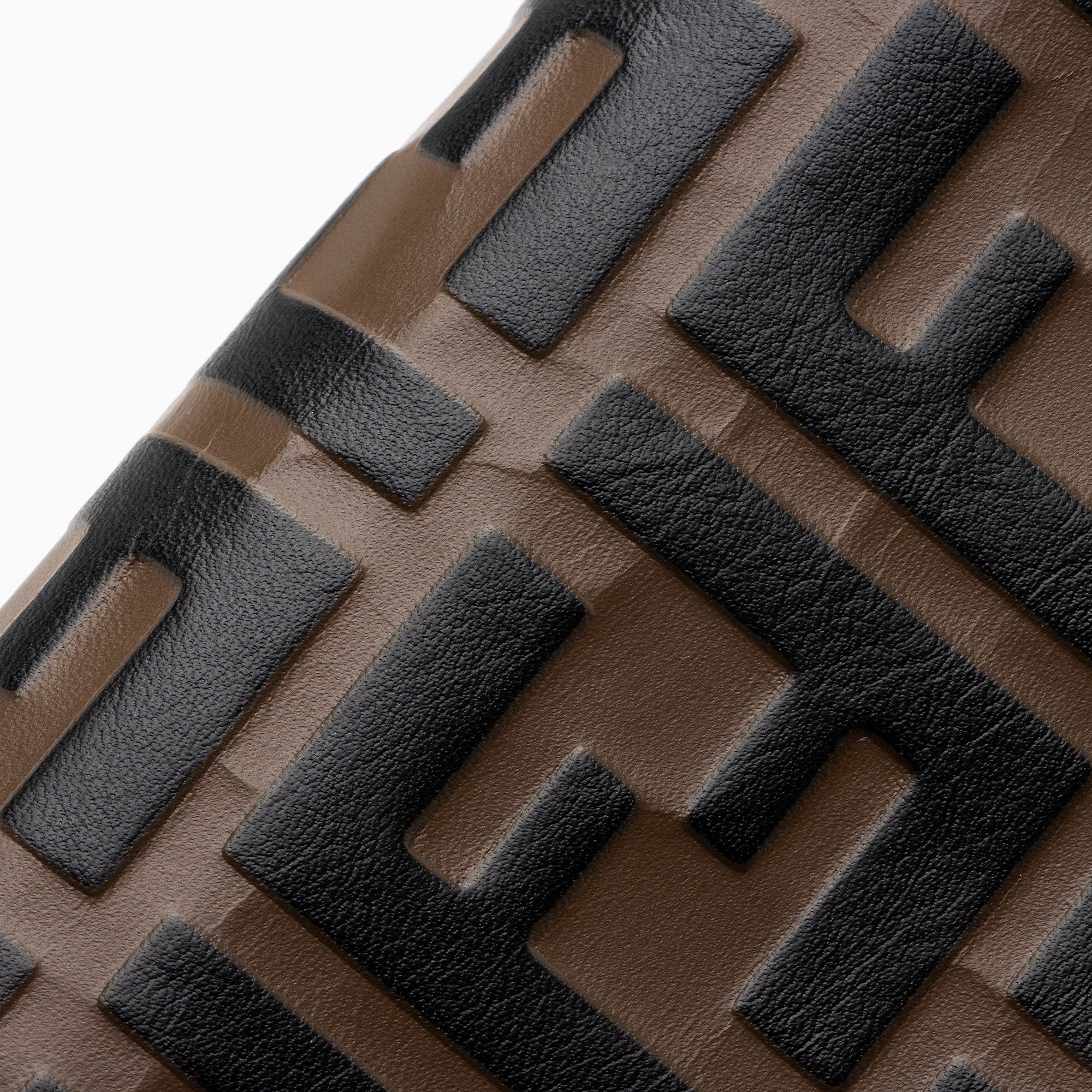 Fendi FF Embossed Leather F is Fendi Continental Wallet (SHF-WjgAL8)