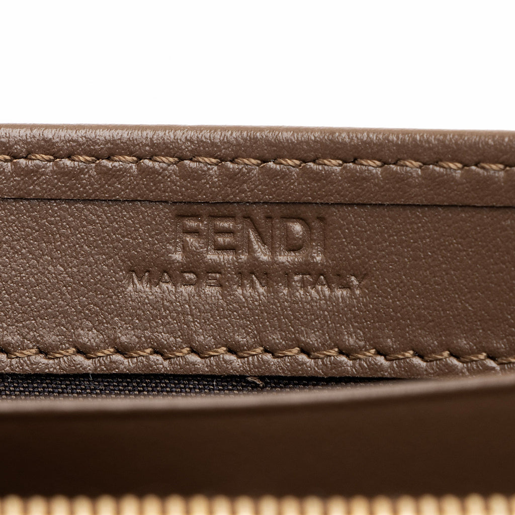 Fendi FF Embossed Leather F is Fendi Continental Wallet (SHF-WjgAL8)