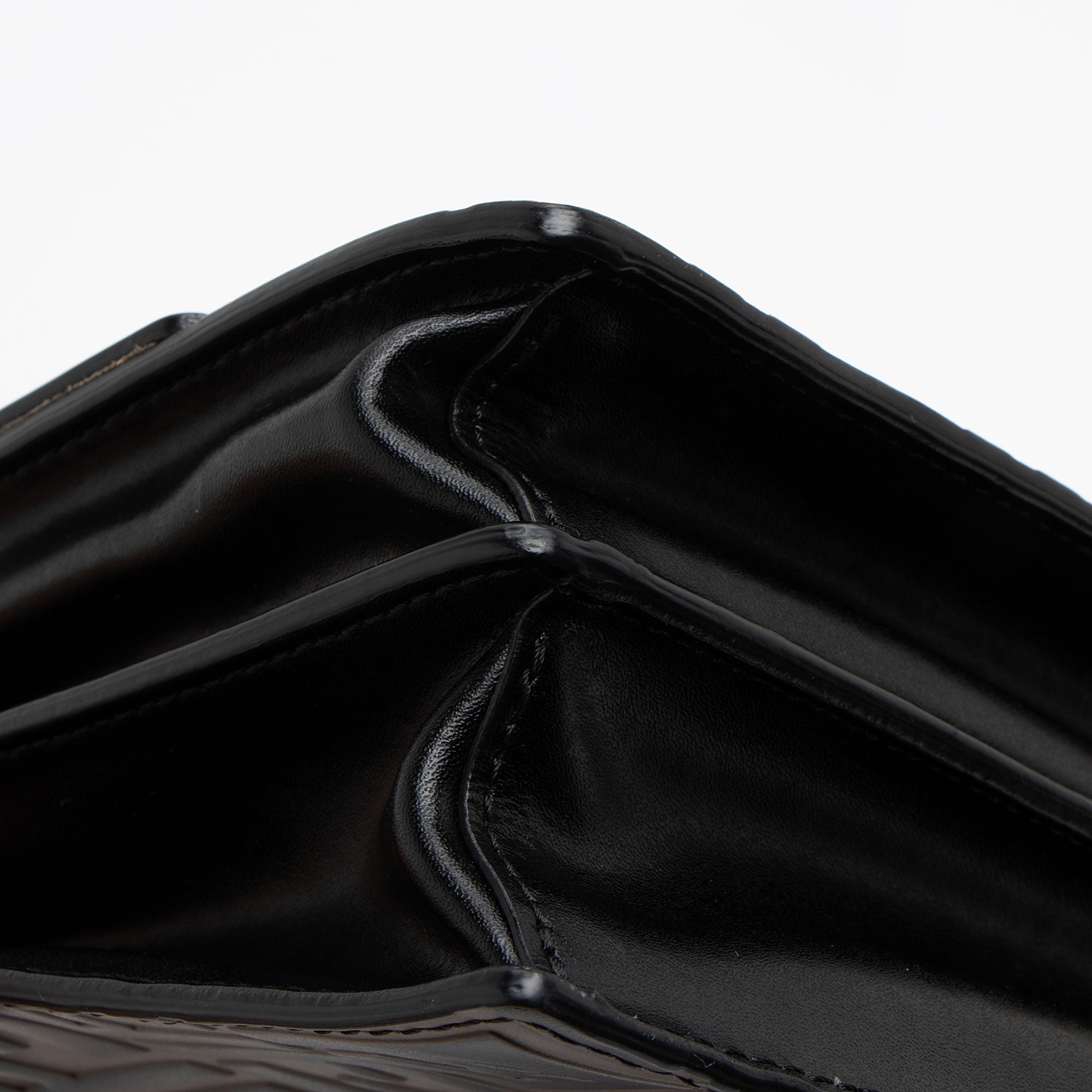 Fendi FF Embossed Kan U Small Shoulder Bag (SHF-ZyKjEu)