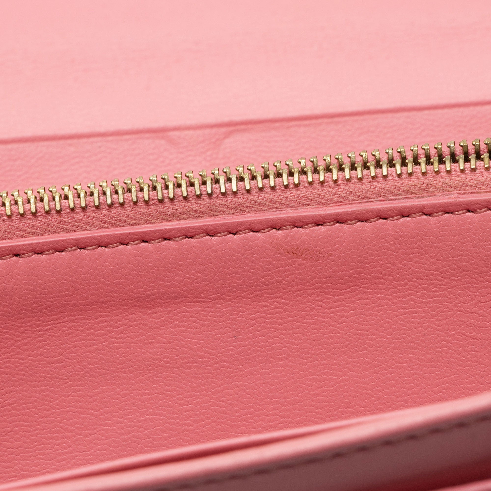 Fendi FF Embossed Calfskin Continental Wallet (SHF-NFEUfq)