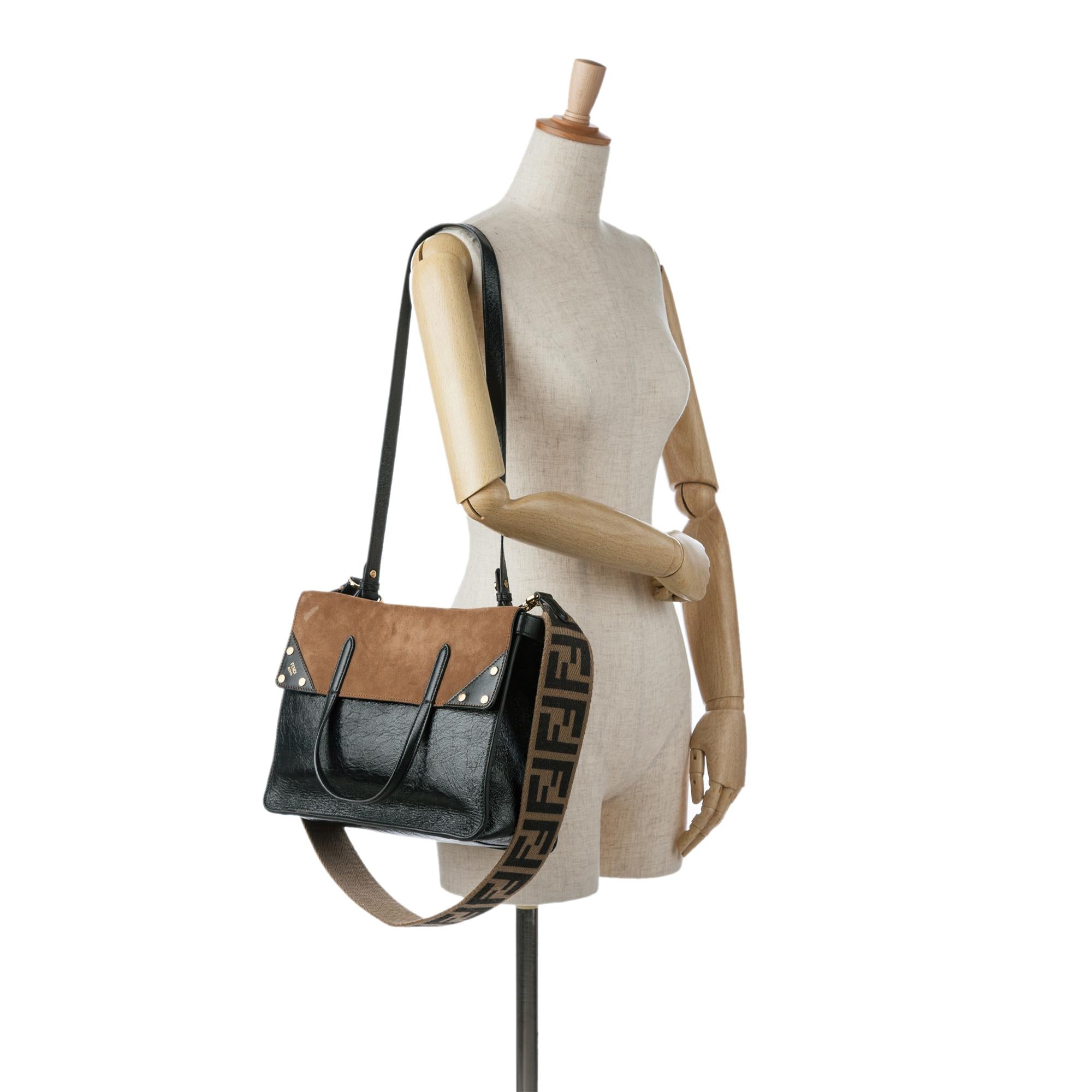Fendi FF Flip Satchel (SHG-HyLxzT)