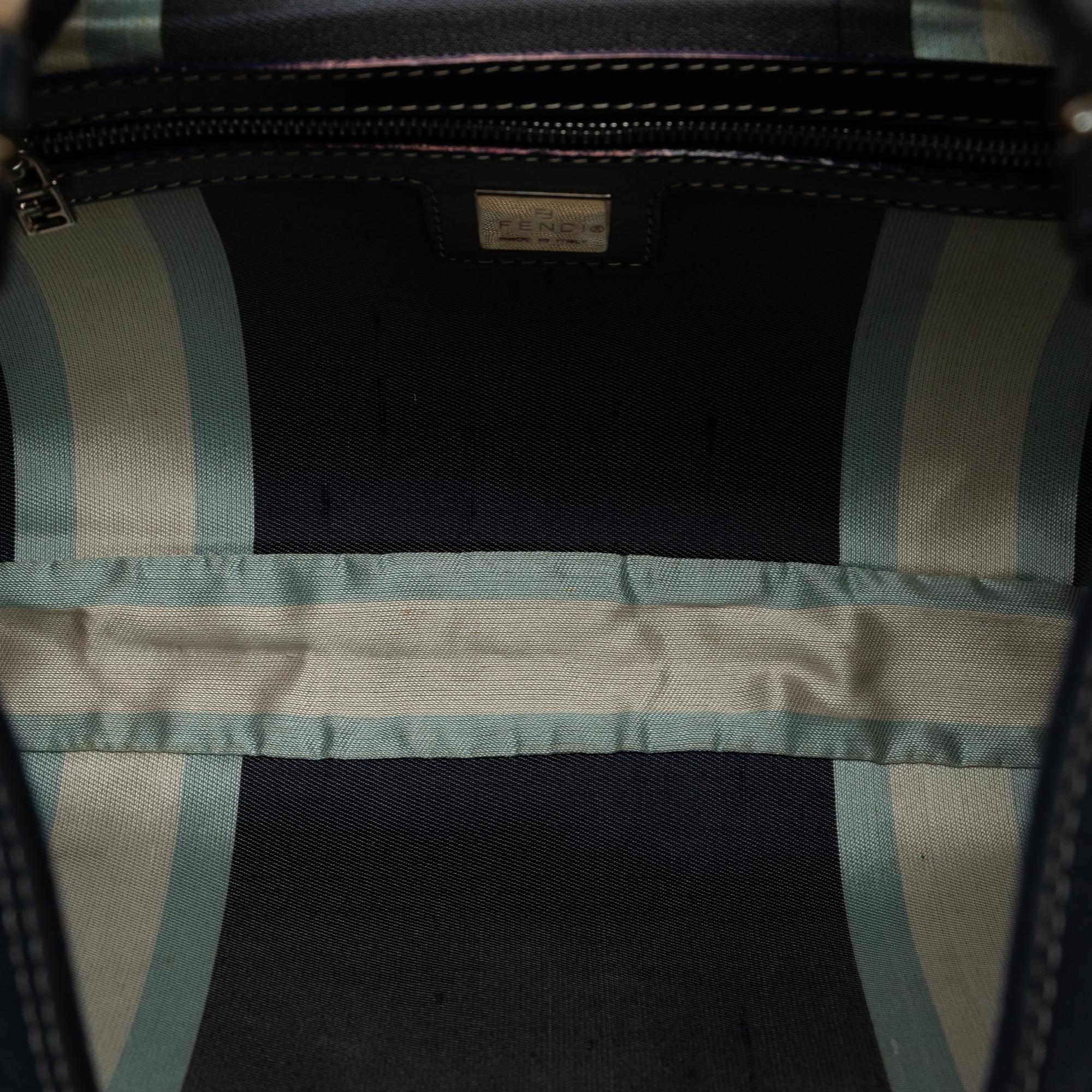 Fendi FF Marble Logo Shoulder Bag (SHG-tLjBT6)
