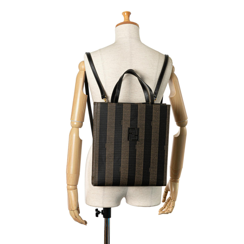 Fendi FF Pequin Convertible Backpack (SHG-DiQ4x0)
