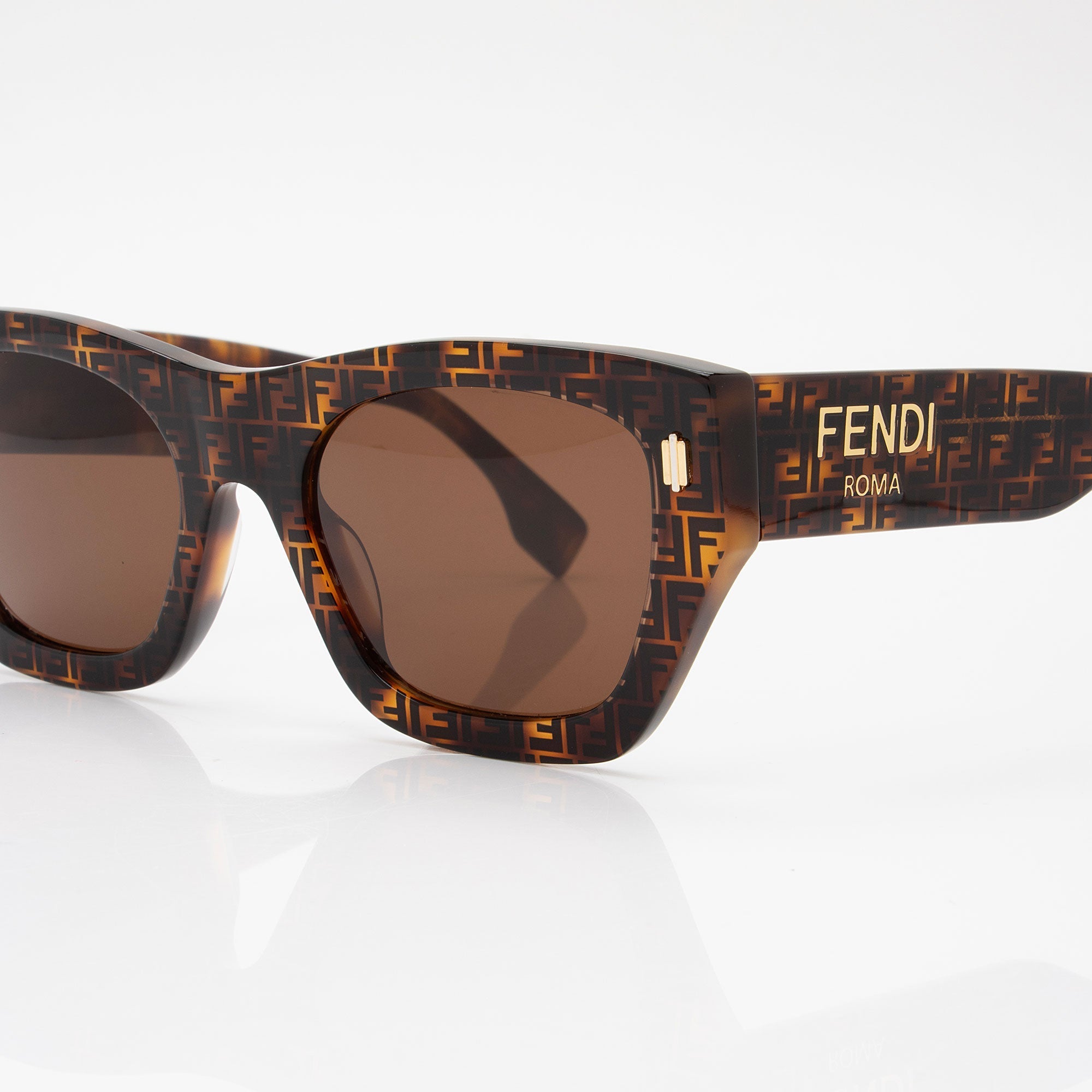 Fendi FF Roma Square Sunglasses (SHF-0jH8kT)