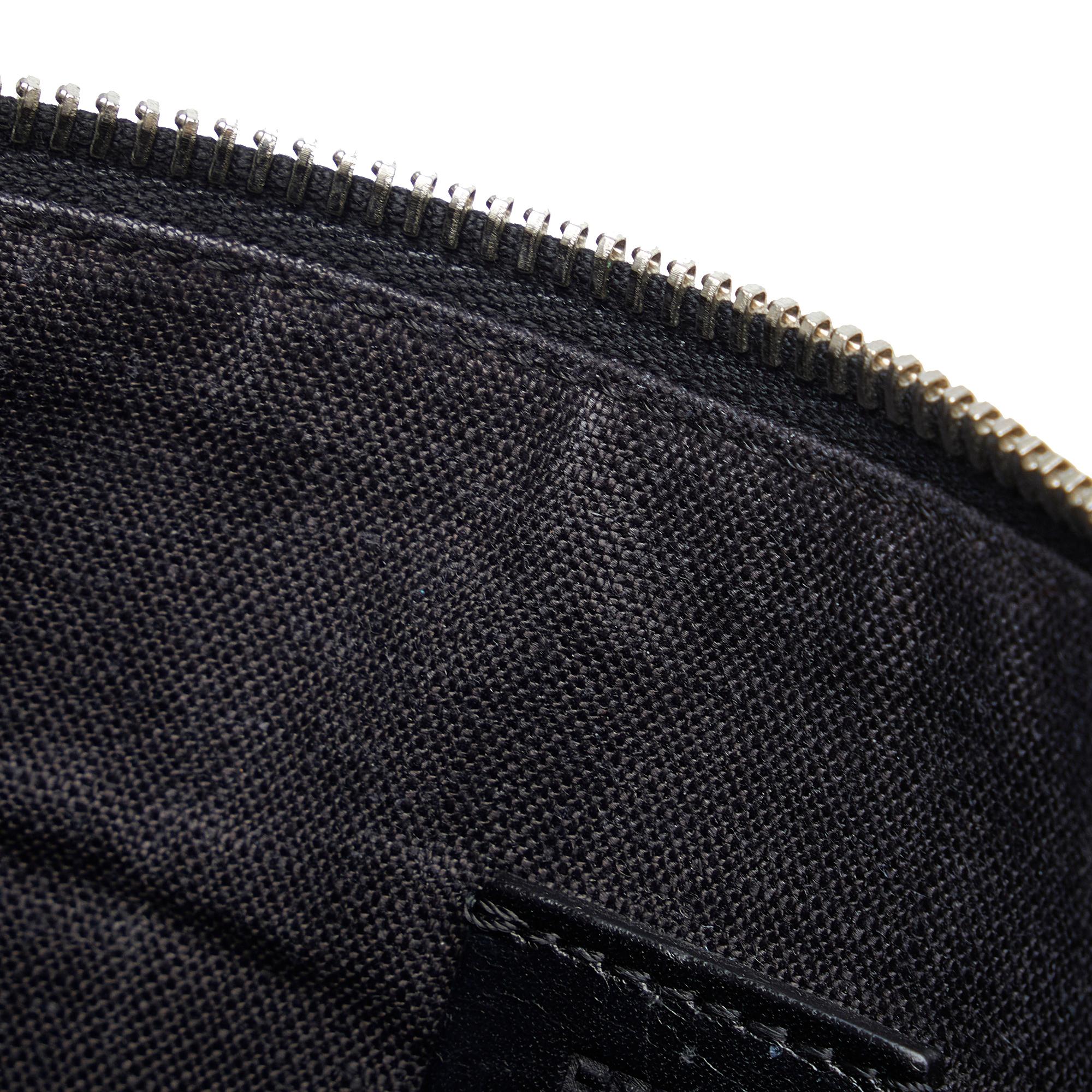 Fendi Faces Zip Clutch (SHG-s4AsdX)