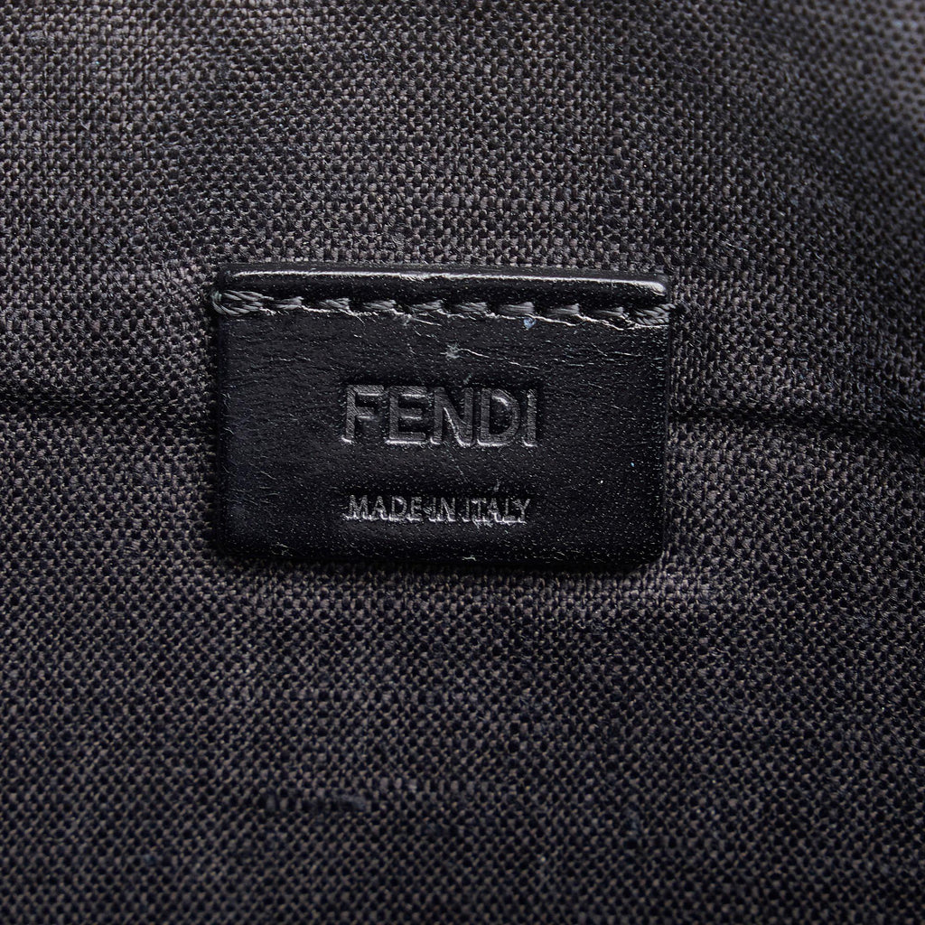 Fendi Faces Zip Clutch (SHG-s4AsdX)