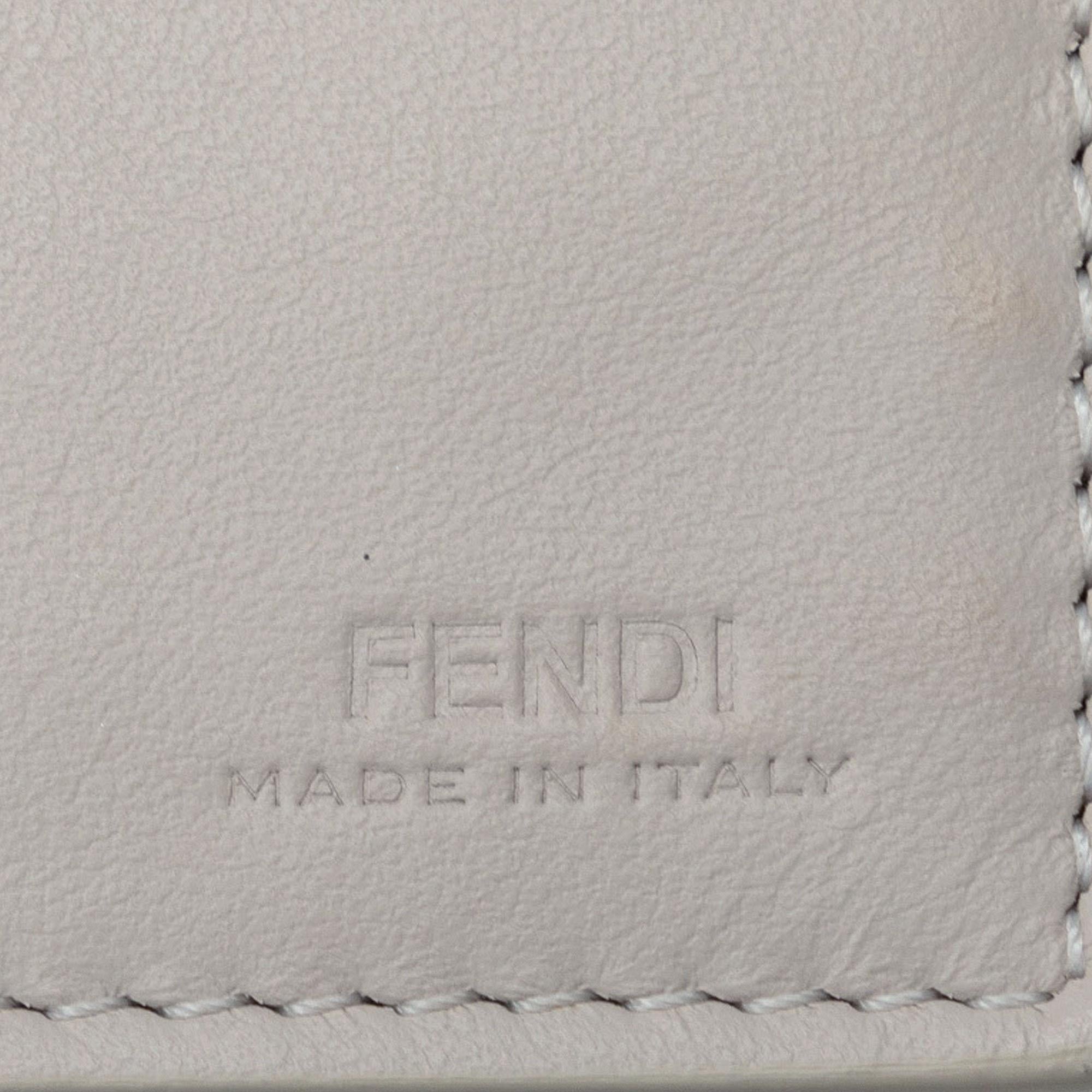 Fendi Fendigraphy Wallet On Chain (SHG-8WlJWP)