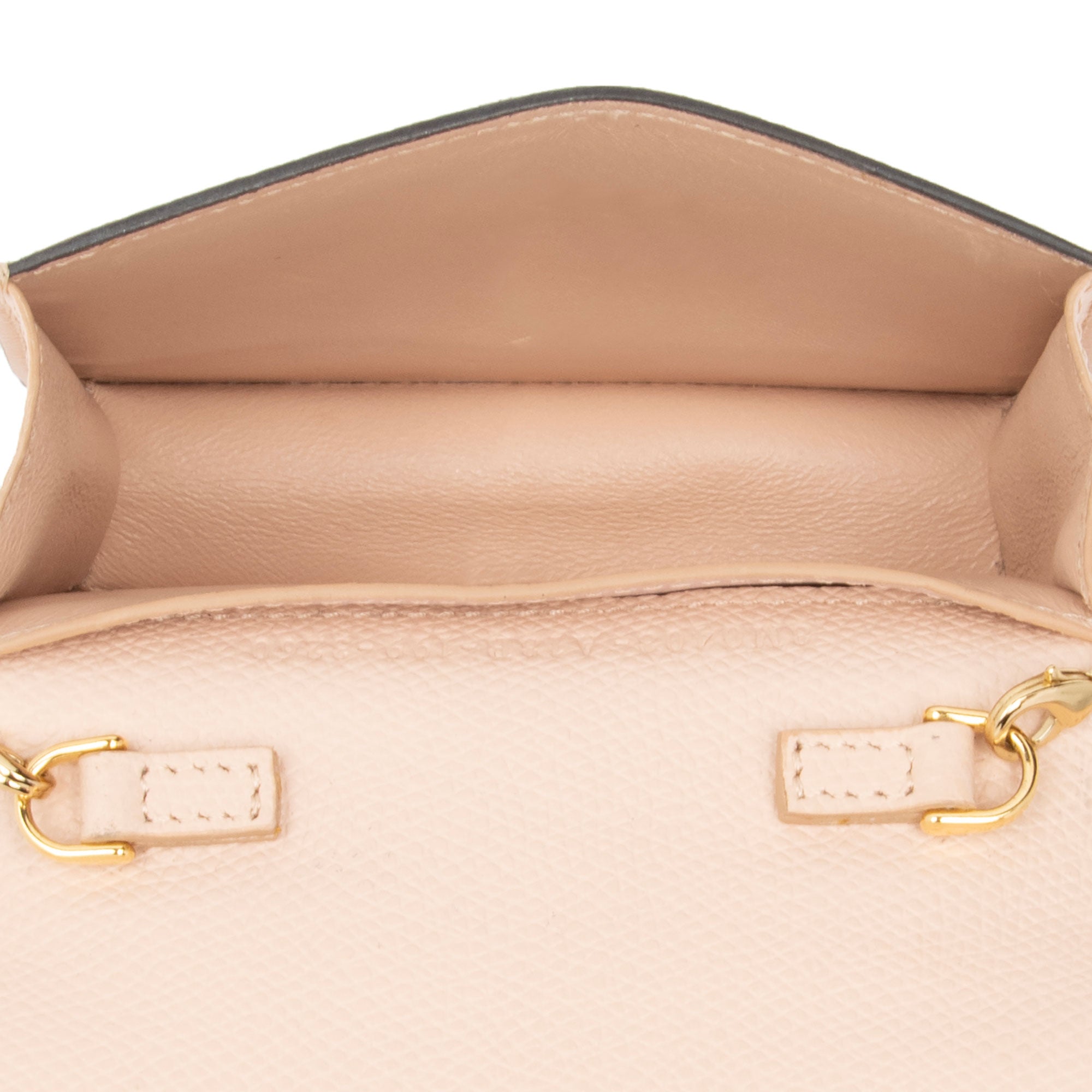 Fendi Grained Calfskin F is Fendi Wallet on Chain Bag (SHF-uQqCOO)