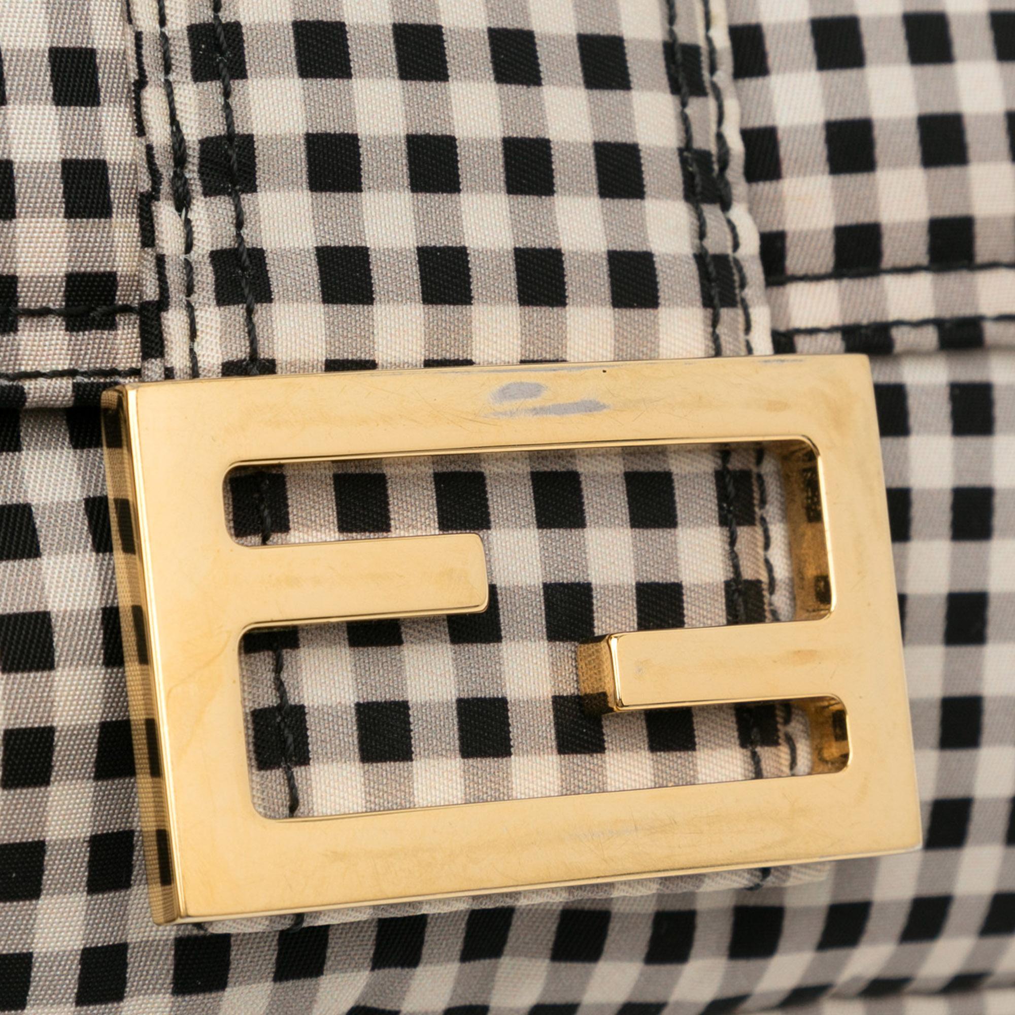 Fendi Joshua Vides Convertible Baguette (SHG-N1wCx0)