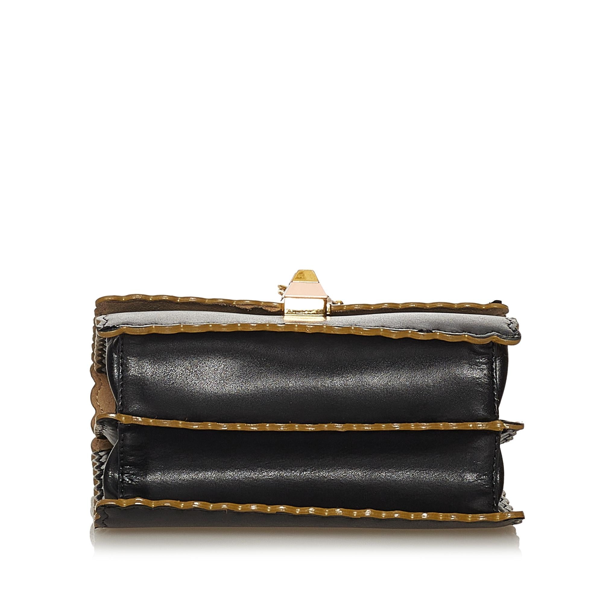 Fendi Kan I Leather Crossbody Bag (SHG-P9BViM)