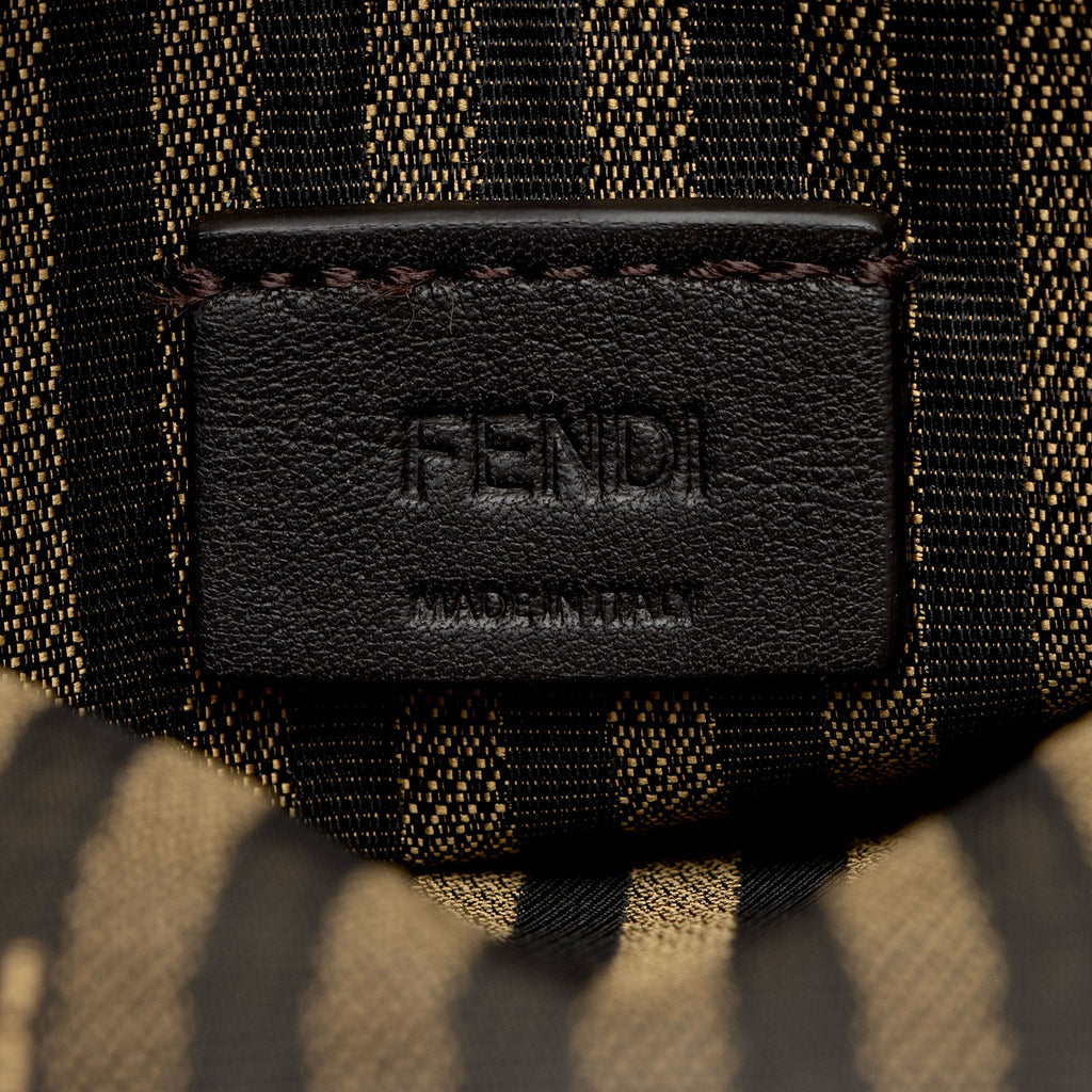 Fendi Lambskin Baguette Wallet on Chain (SHF-Jcp7JZ)