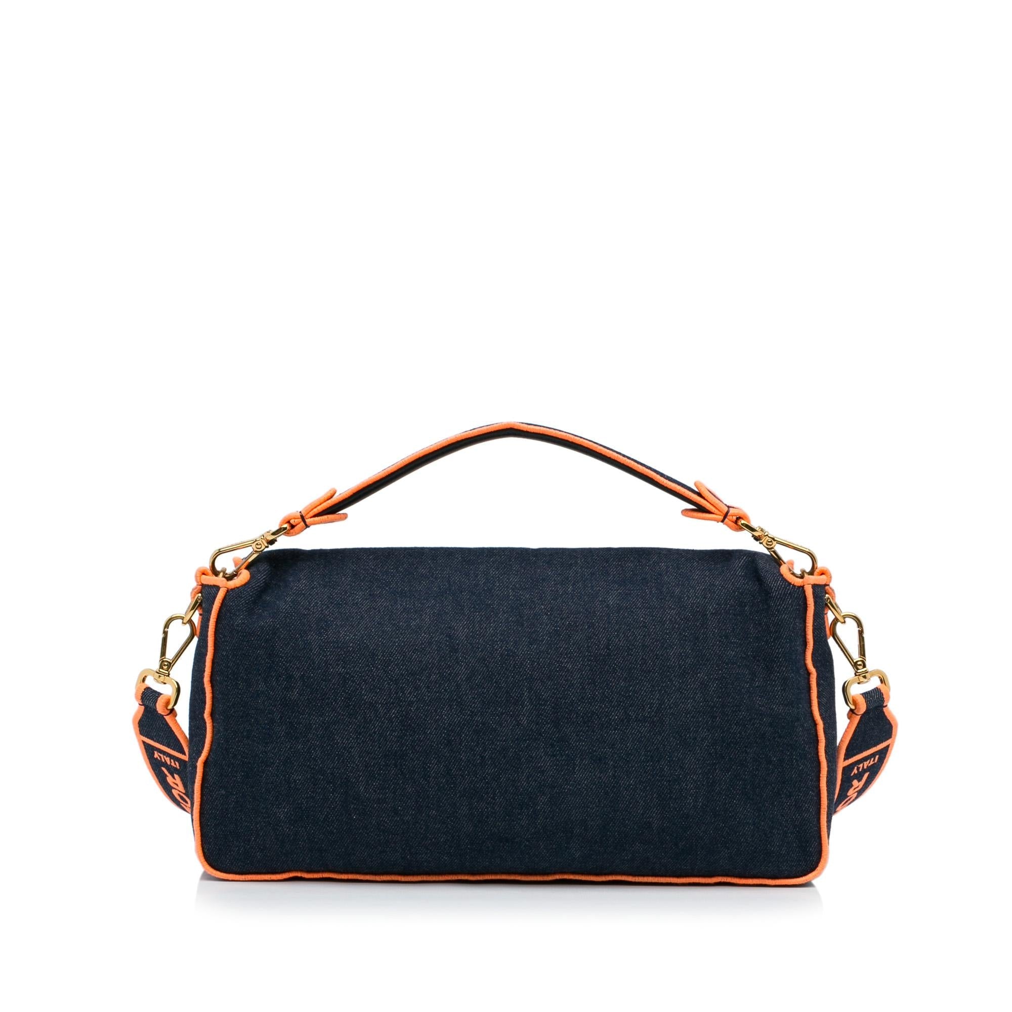 Fendi Large Denim Baguette Bag (SHG-zrIjdA)