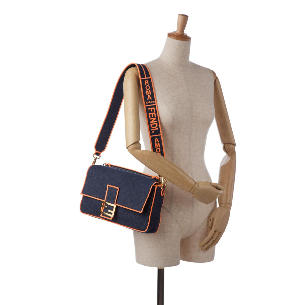 Fendi Large Denim Baguette Bag (SHG-zrIjdA)