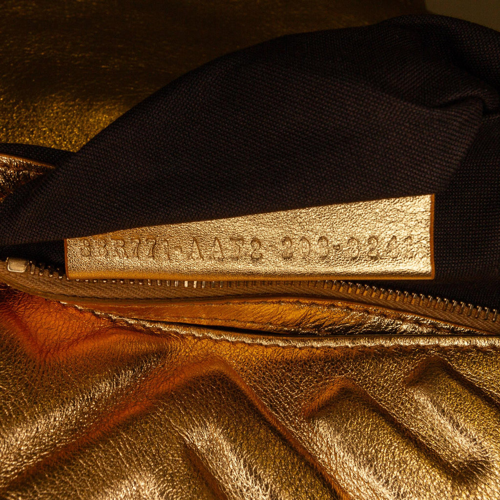 Fendi Large Embossed Zucca Baguette (SHG-ZcKJ66)