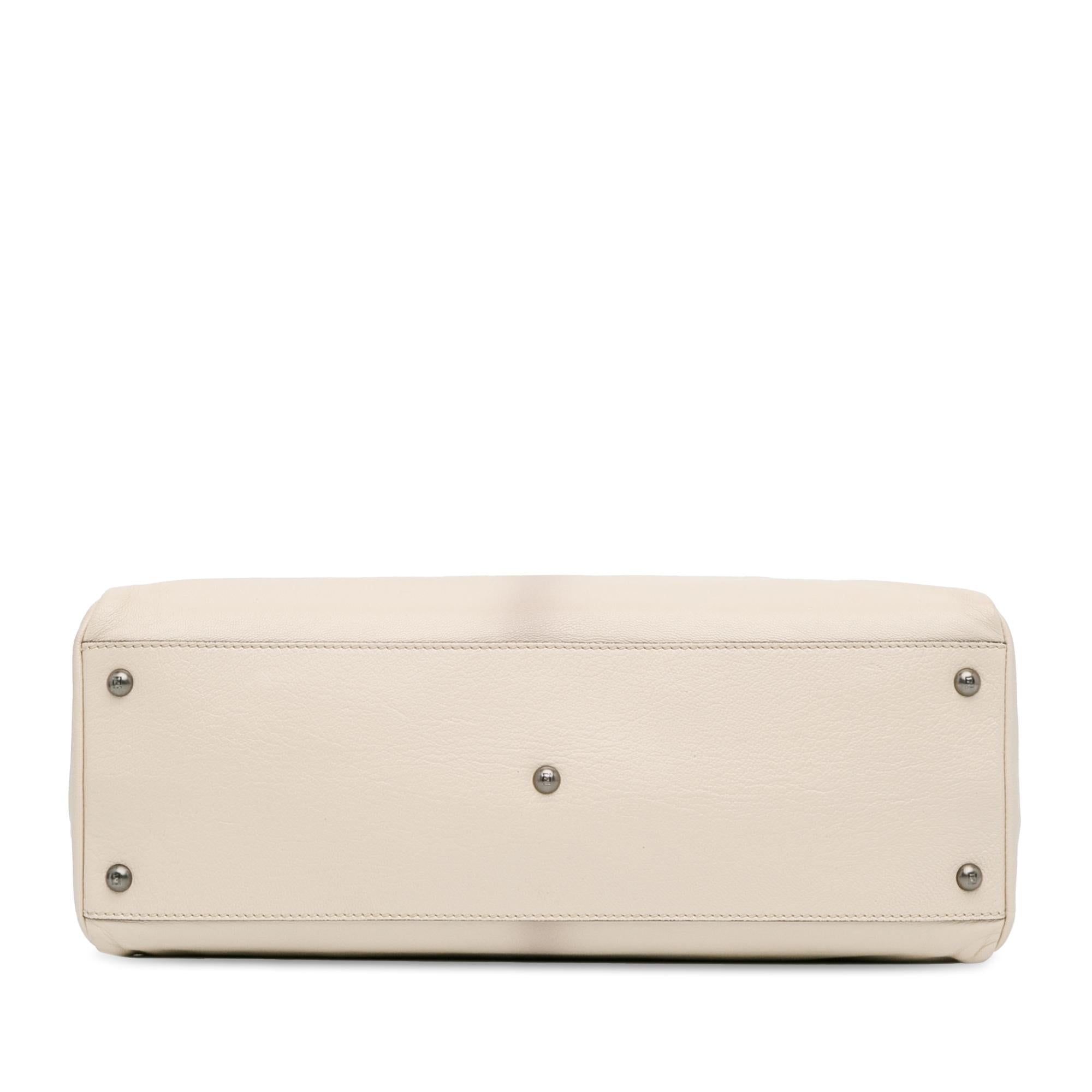 Fendi Large Leather Peekaboo (SHG-h04U5U)