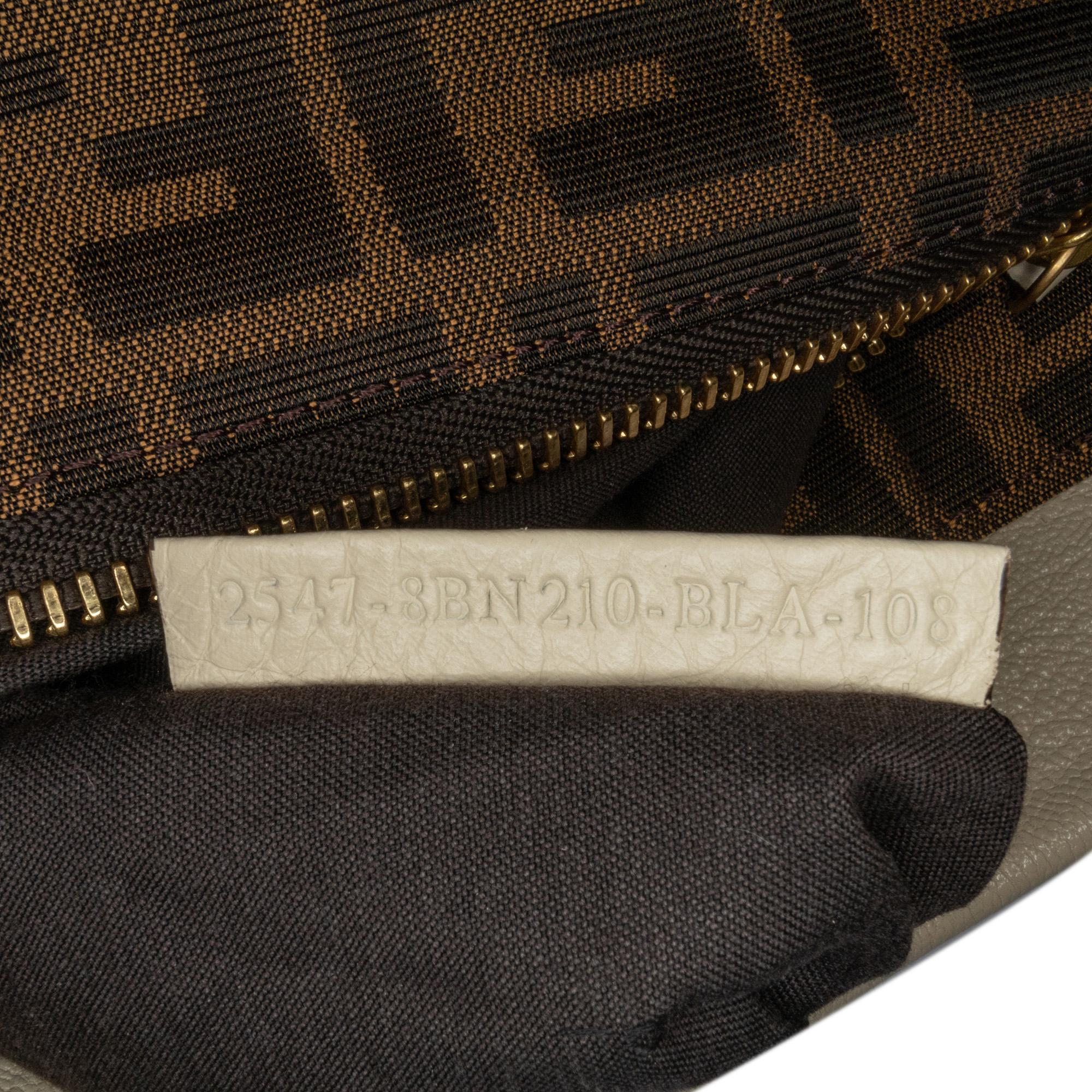 Fendi Large Leather Peekaboo (SHG-h04U5U)