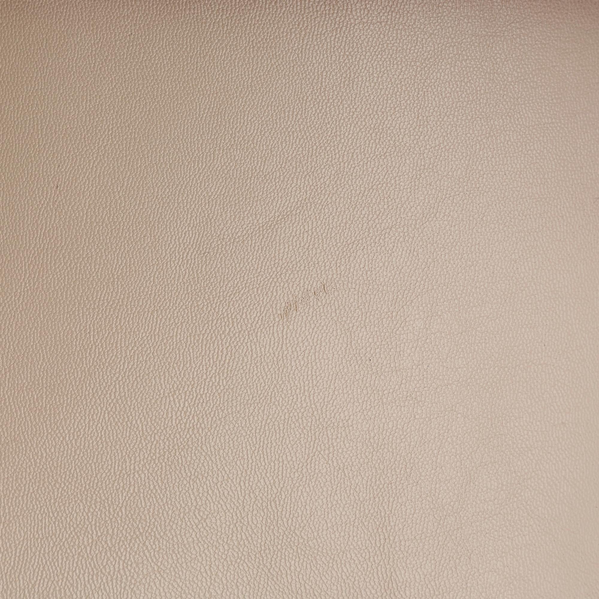 Fendi Large Leather Peekaboo (SHG-h04U5U)