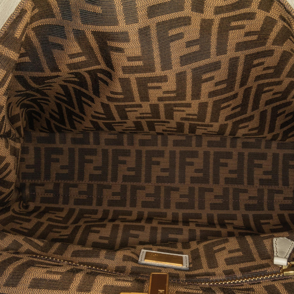 Fendi Large Leather Peekaboo (SHG-h04U5U)