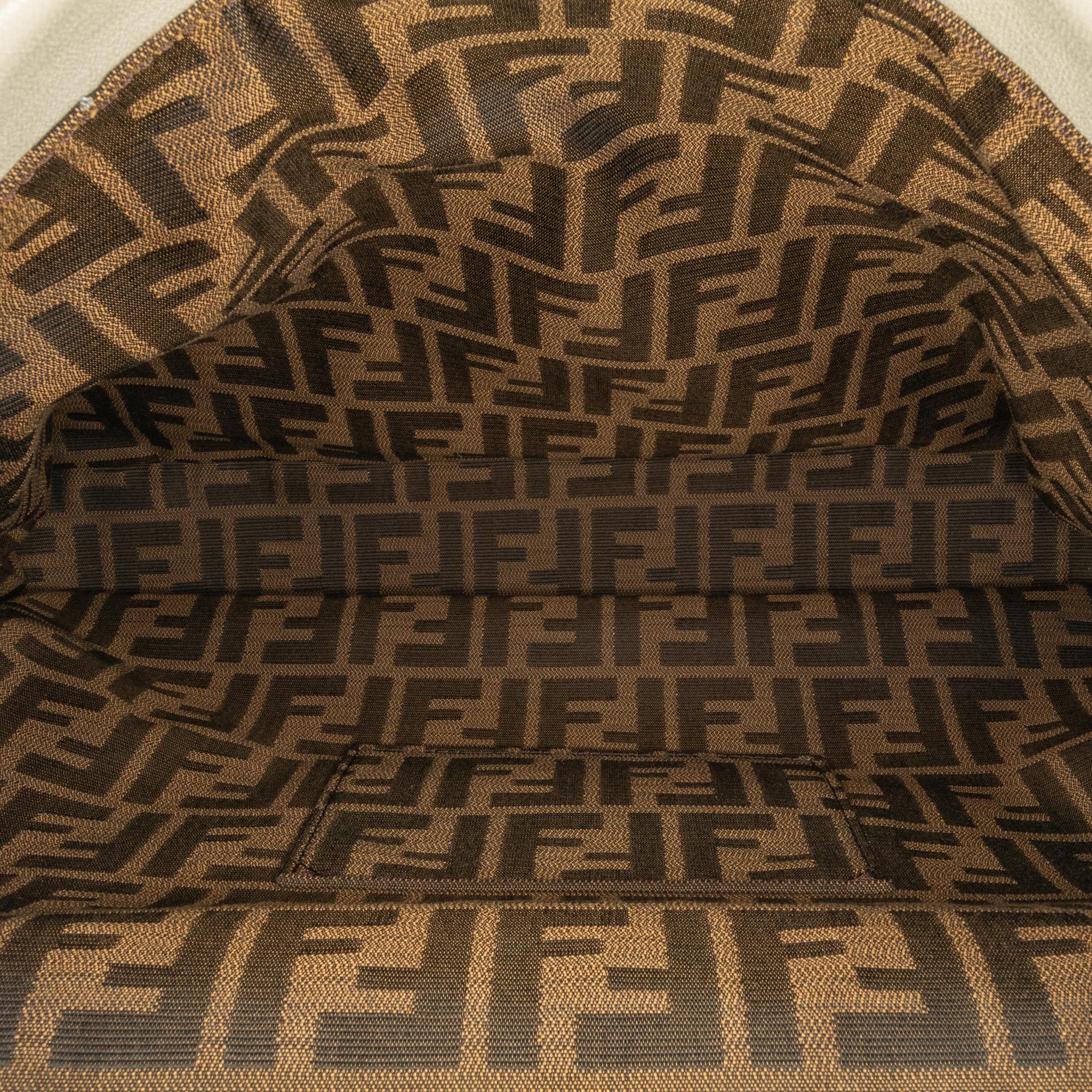 Fendi Large Leather Peekaboo (SHG-h04U5U)