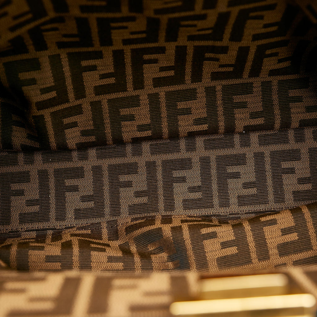 Fendi Large Peekaboo Leather Satchel (SHG-usPpvT)