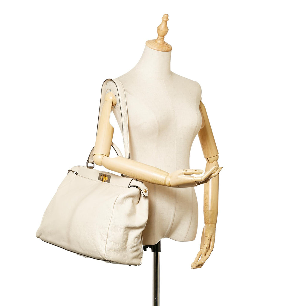 Fendi Large Peekaboo Leather Satchel (SHG-usPpvT)