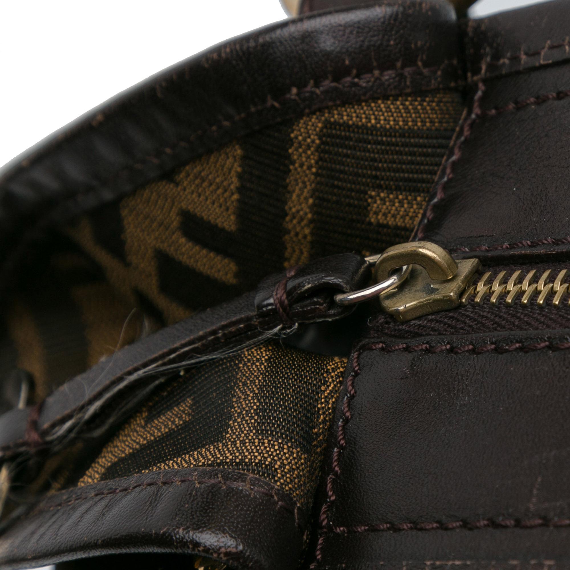 Fendi Large Zucca Canvas Chef Shoulder Bag (SHG-fxpyVR)