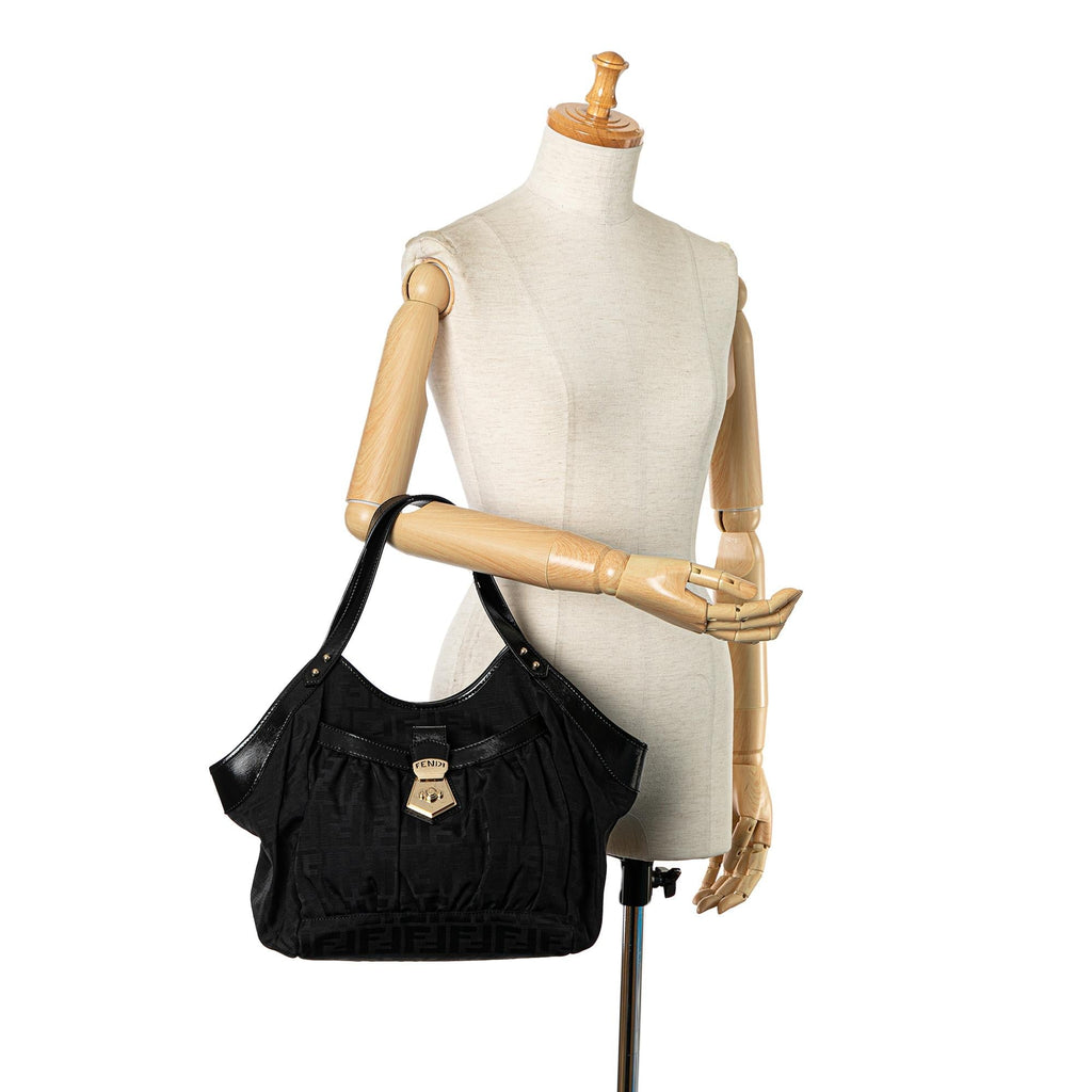 Fendi Large Zucca Canvas Chef Tote (SHG-lMOYAO)